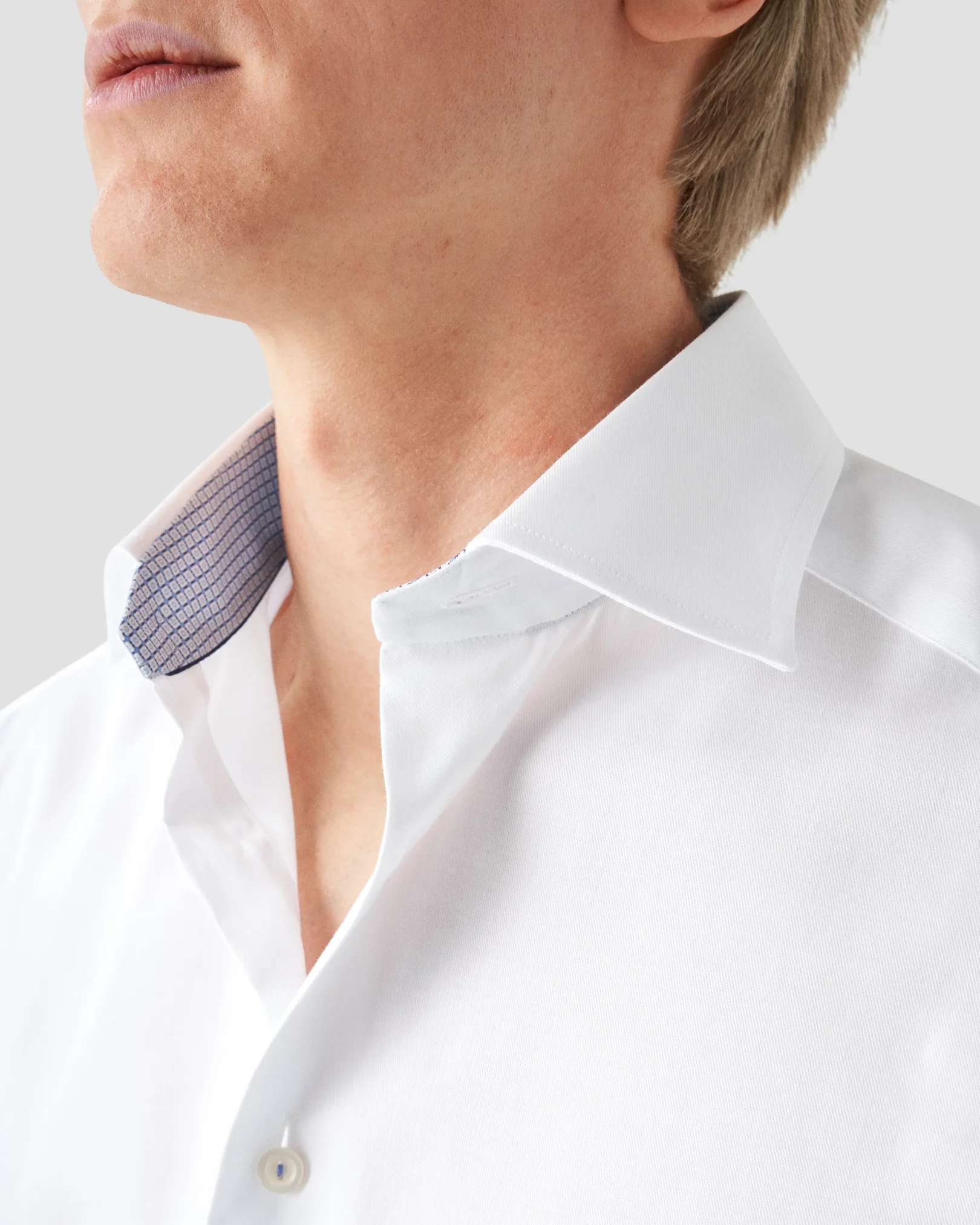 Eton - white twill stretch cut away single slim