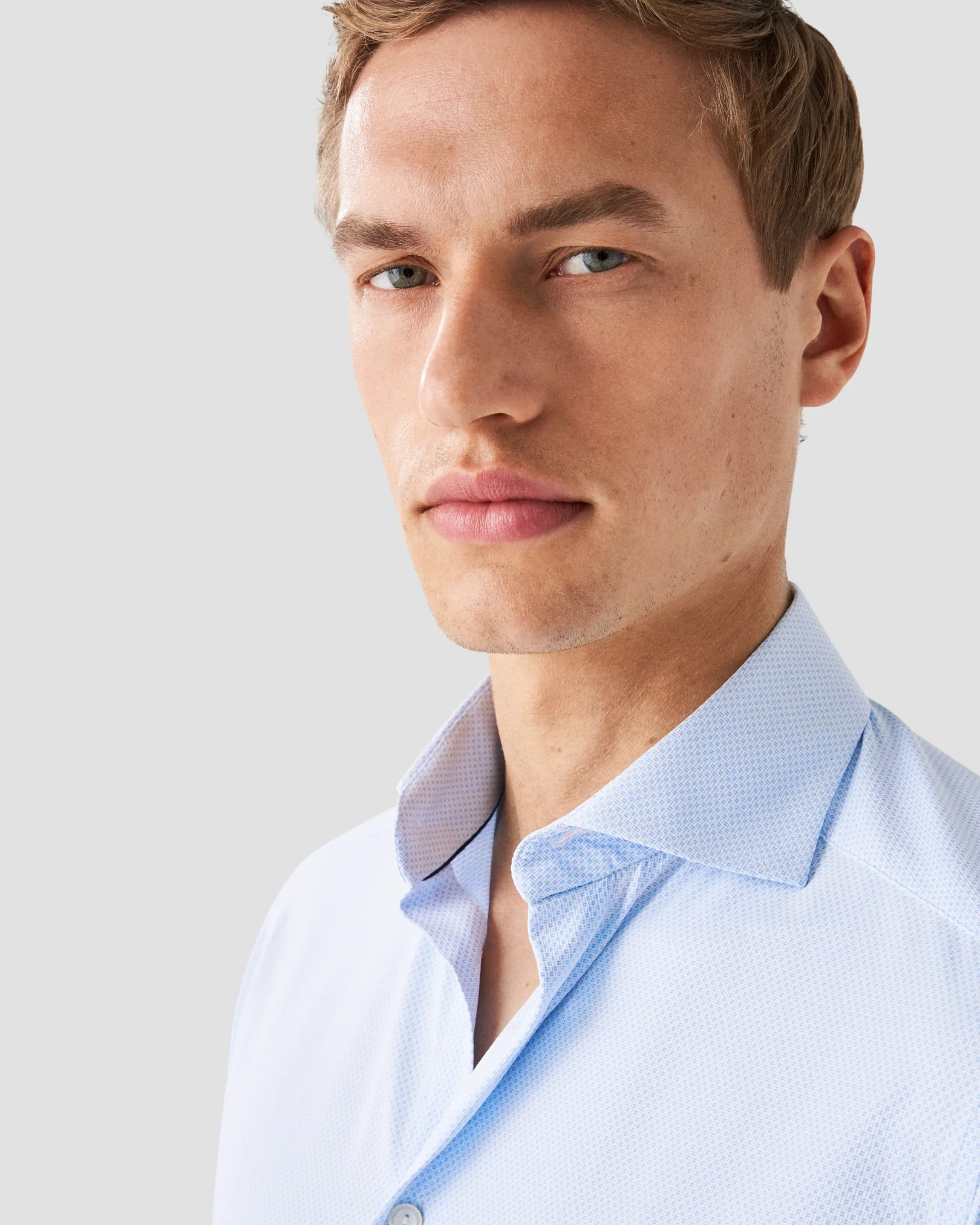 Eton - light blue 4 way stretch wide spread