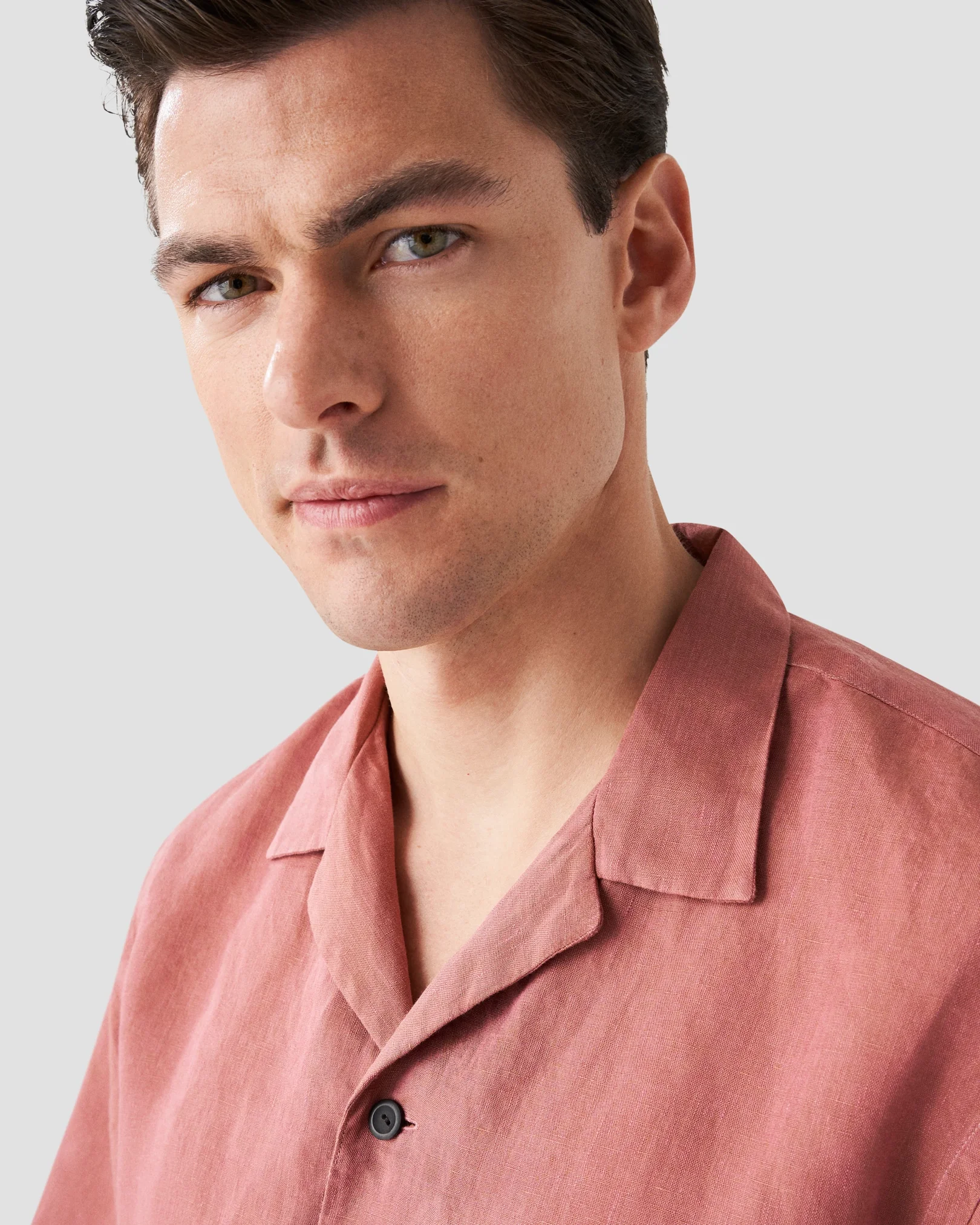 Eton - red linen