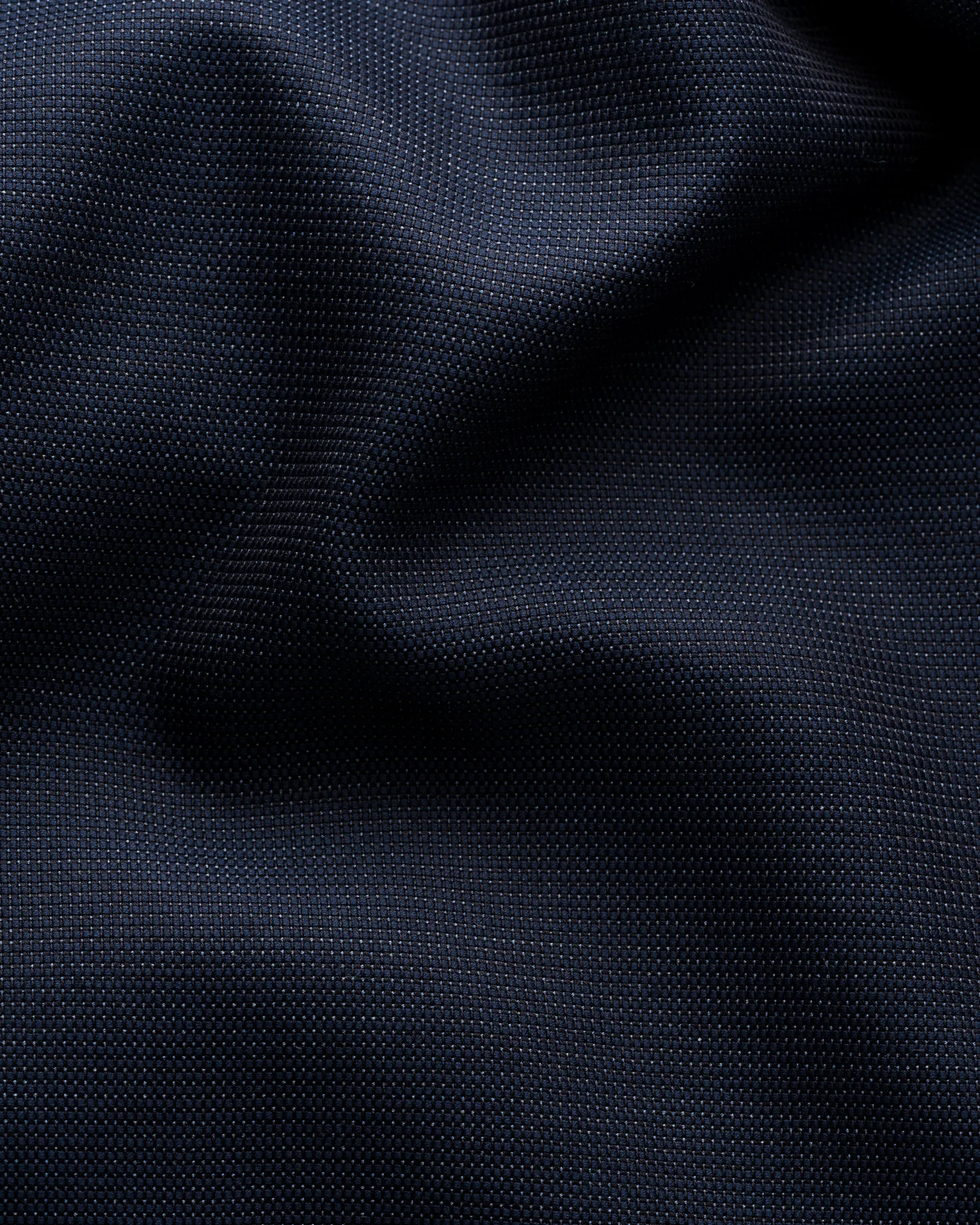 Eton - navy blue wide spread signature twill