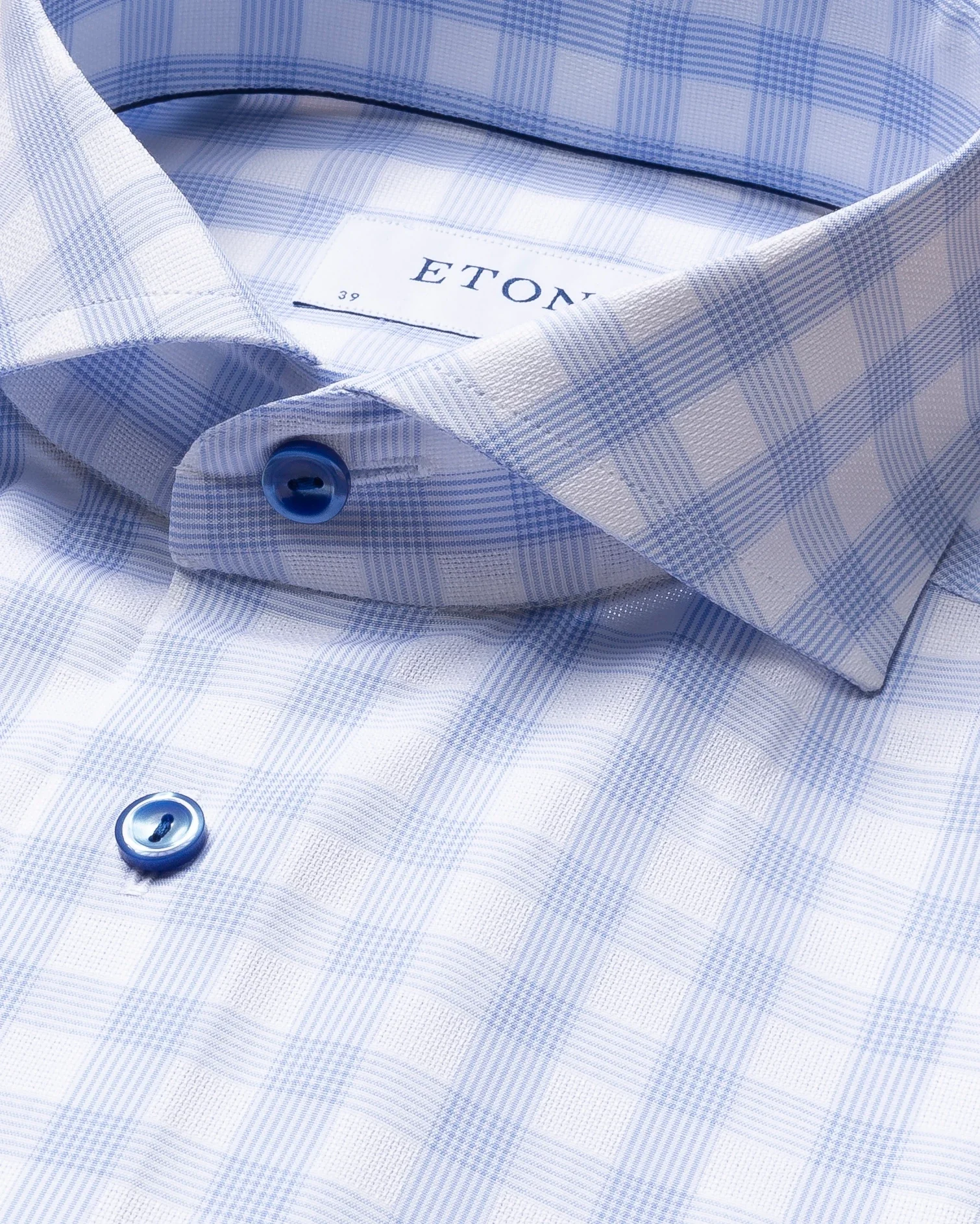 Eton - mid blue signature twill extreme cut away single slim