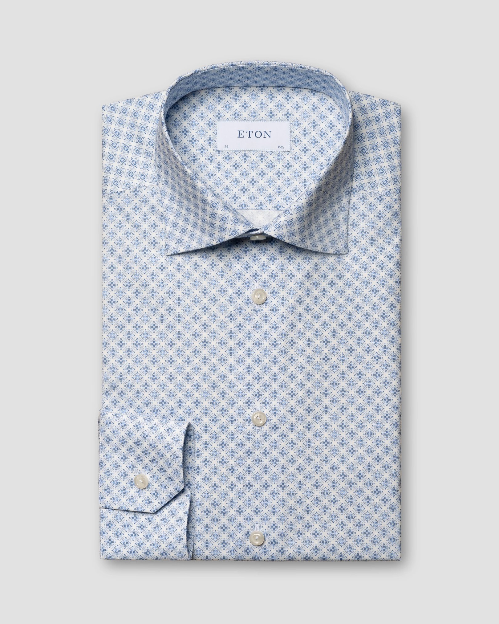 Eton - light blue poplin cutaway medallion print