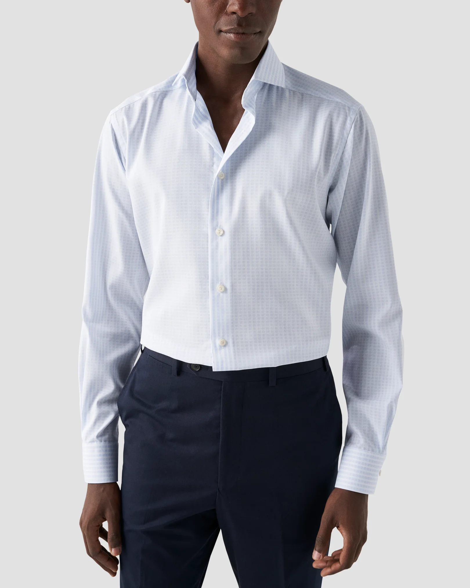 Eton - light blue dobby extreme cut away
