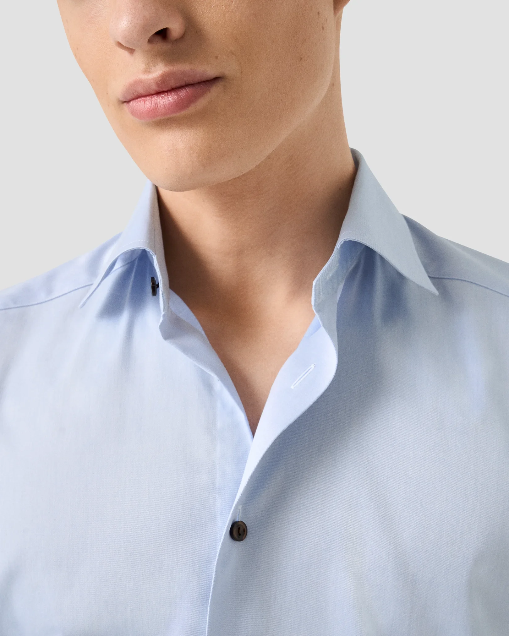 Eton - light blue solid brown buttons signature twill shirt