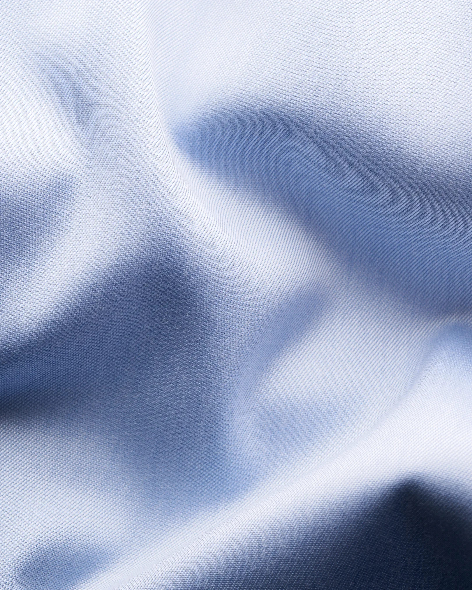 Eton - light blue solid signature twill paisley