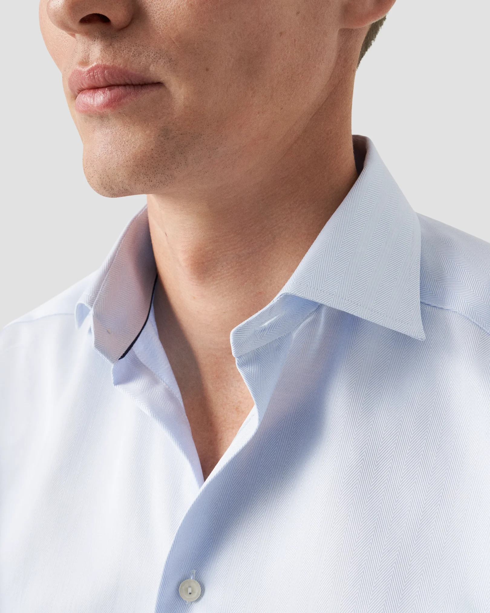 Eton - light blue signature twill made to order