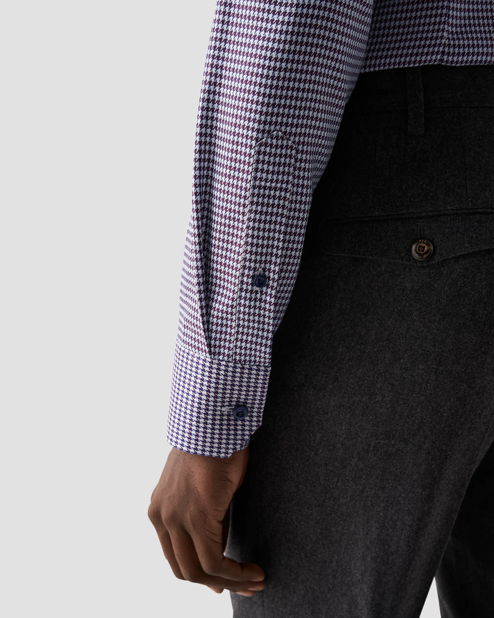 Eton - dark red houndstooth twill