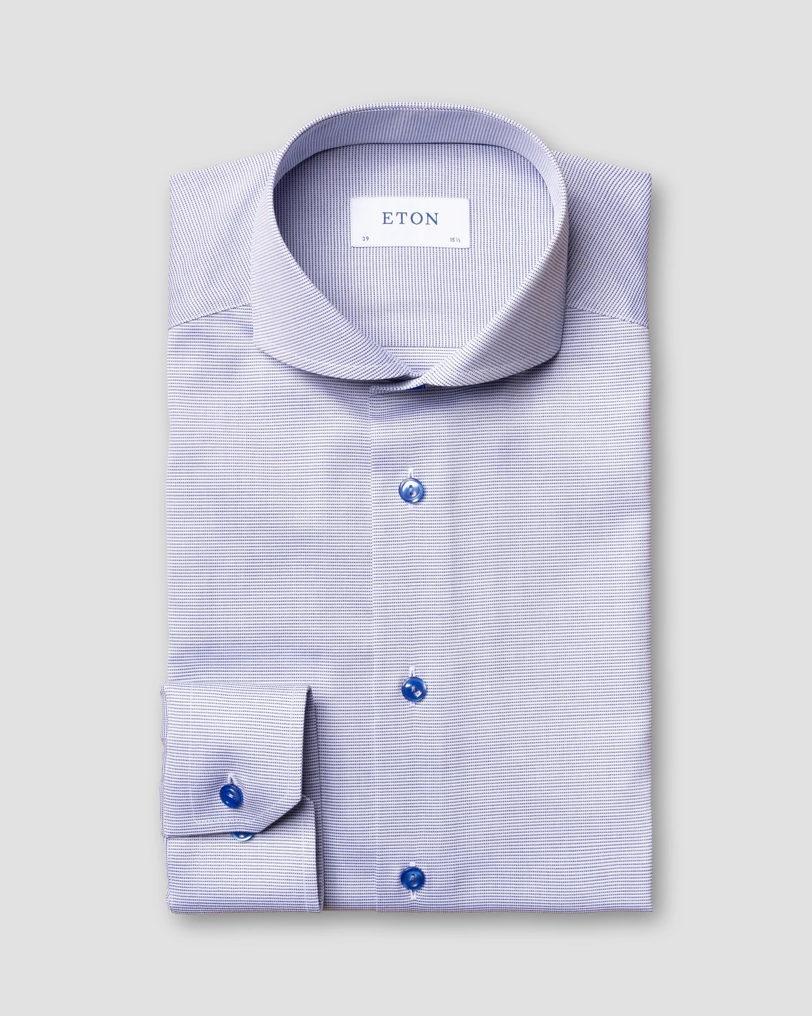 Eton - mid blue twill extreme cut away single slim