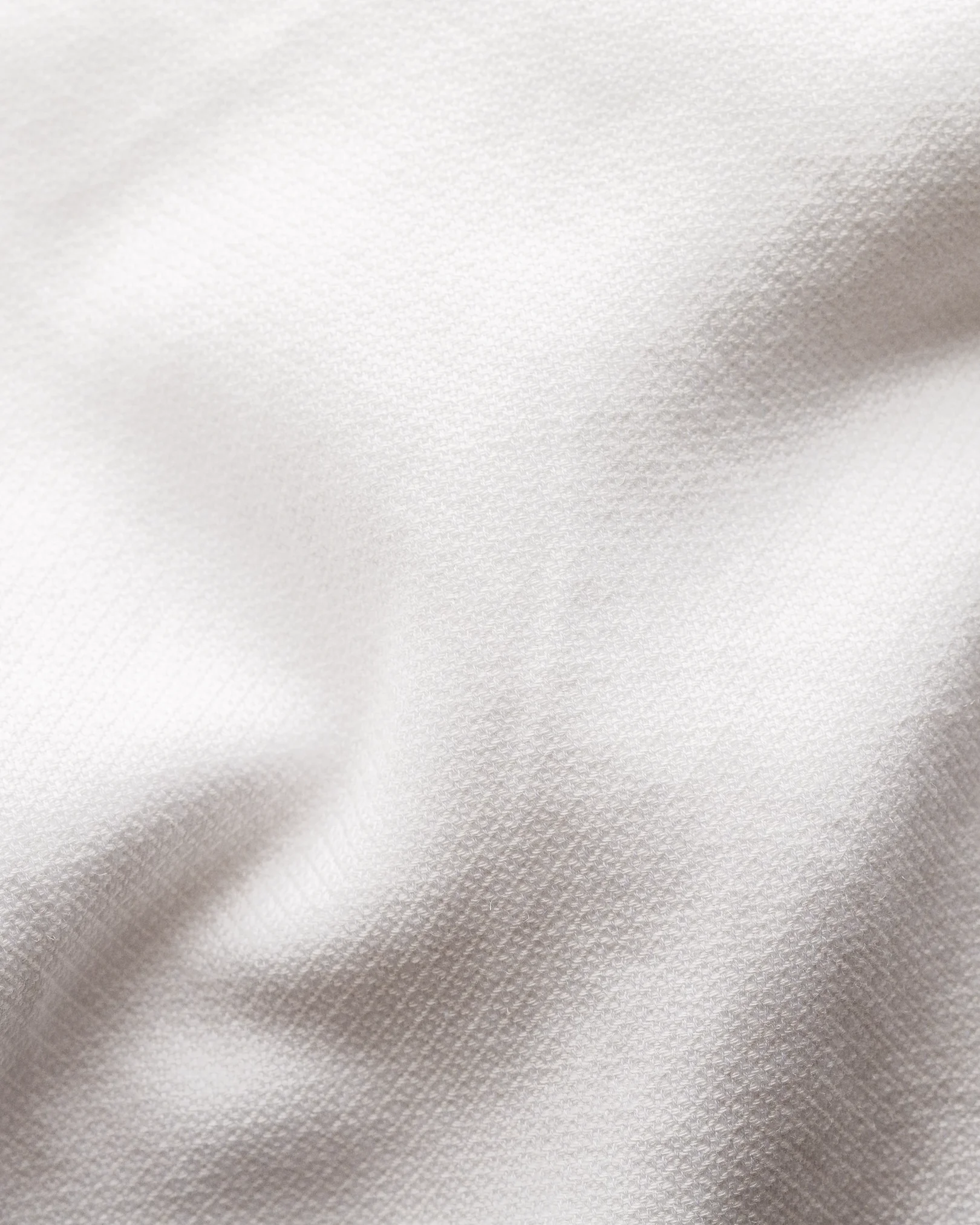 Eton - white cotton and silk wide spread single rounded slim soft
