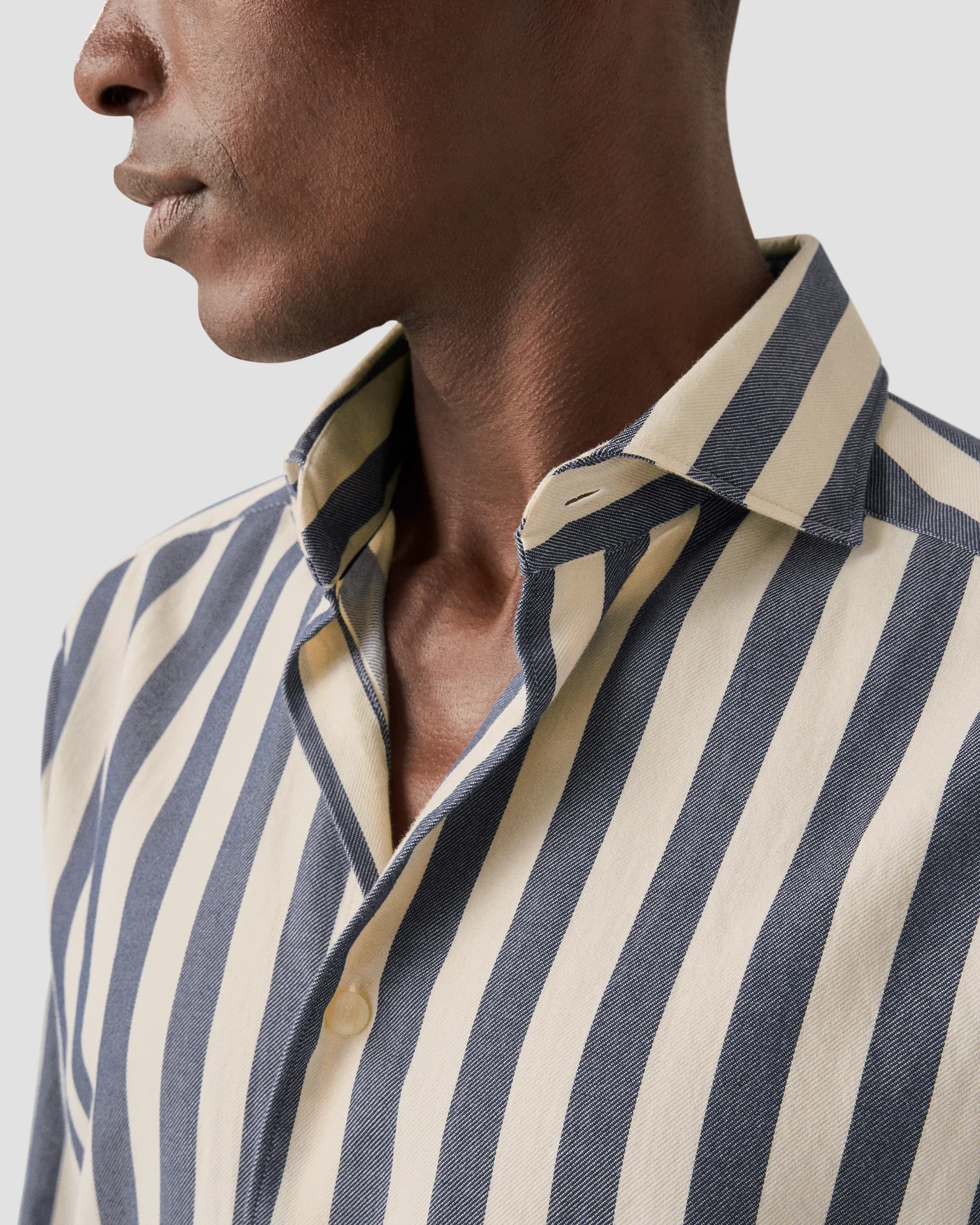 Eton - dark blue twill wide spread bengal striped