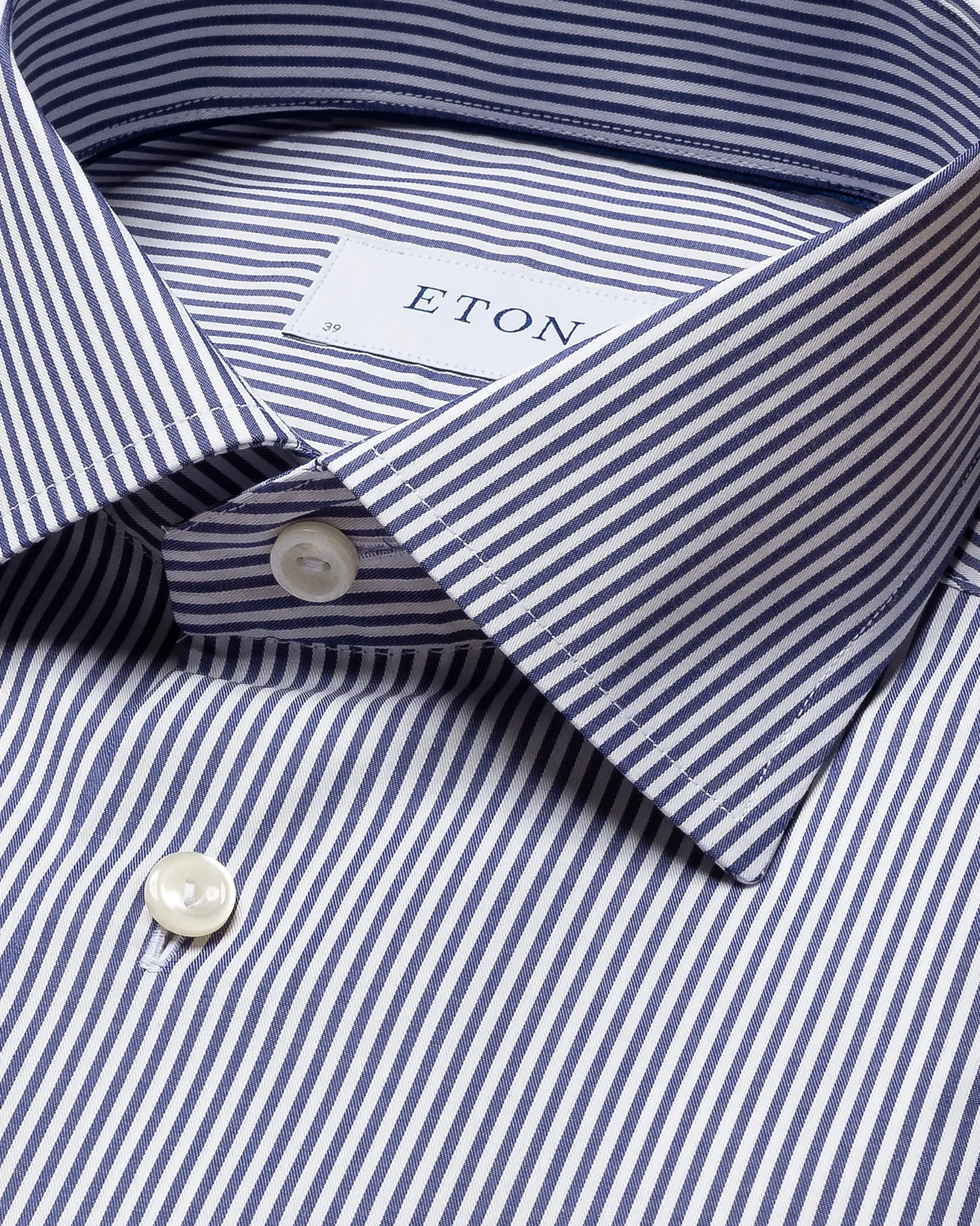 Eton - dark blue twill cut away ss