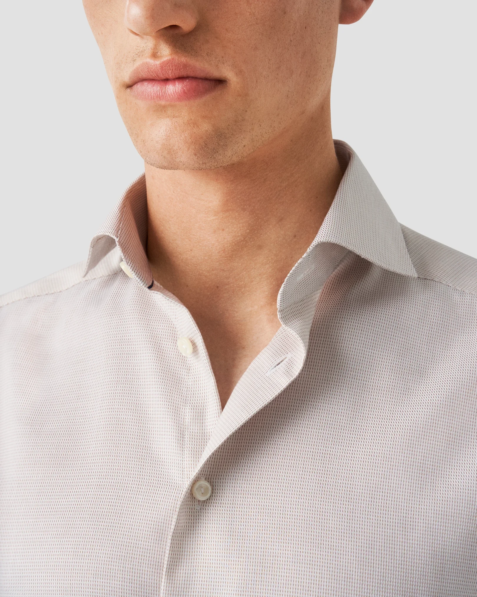 Eton - beige fine twill wide spread