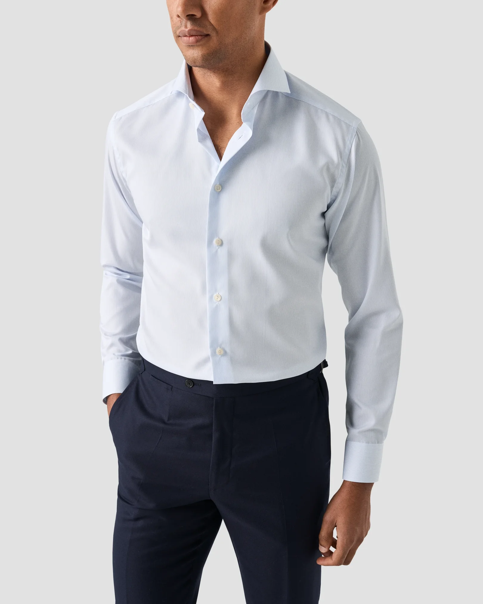 Eton - pin striped twill extreme cut away