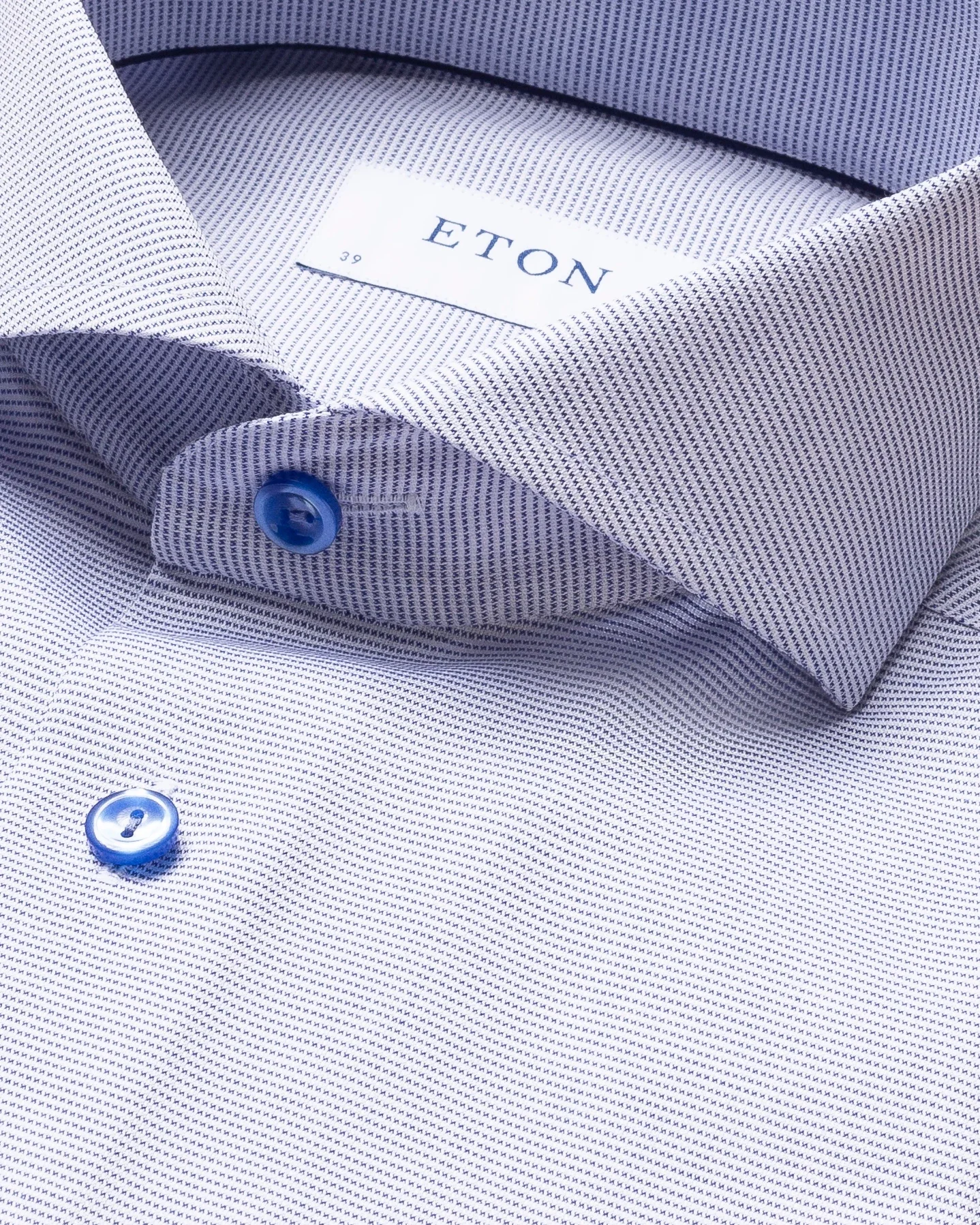 Eton - mid blue twill extreme cut away single slim