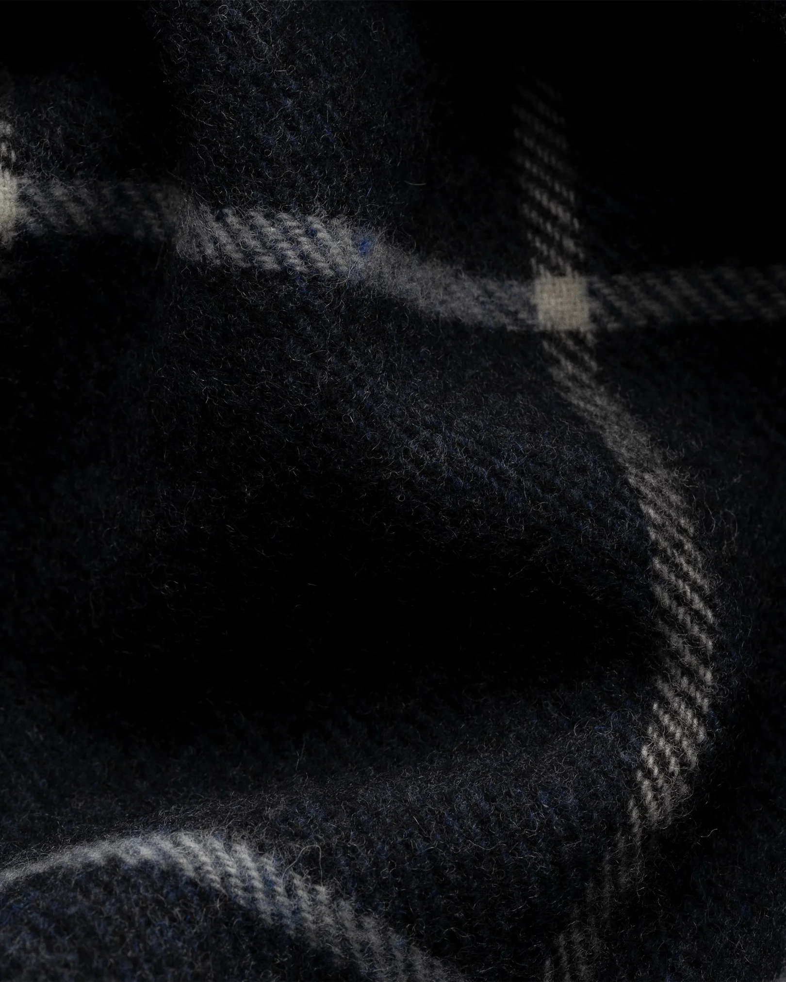 Eton - navy blue checked scarf