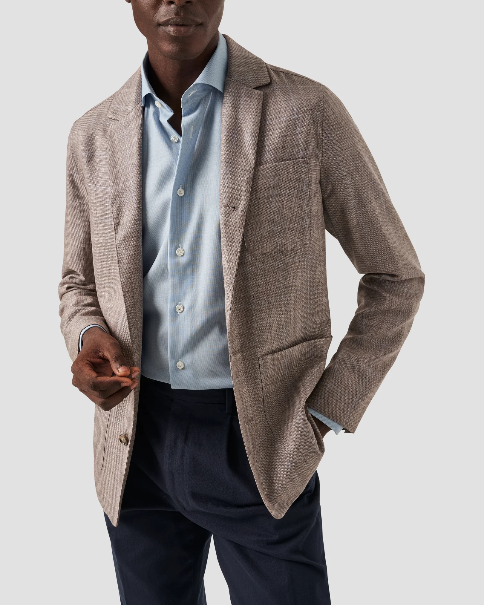 Eton - light blue wide spread rounded single cuff