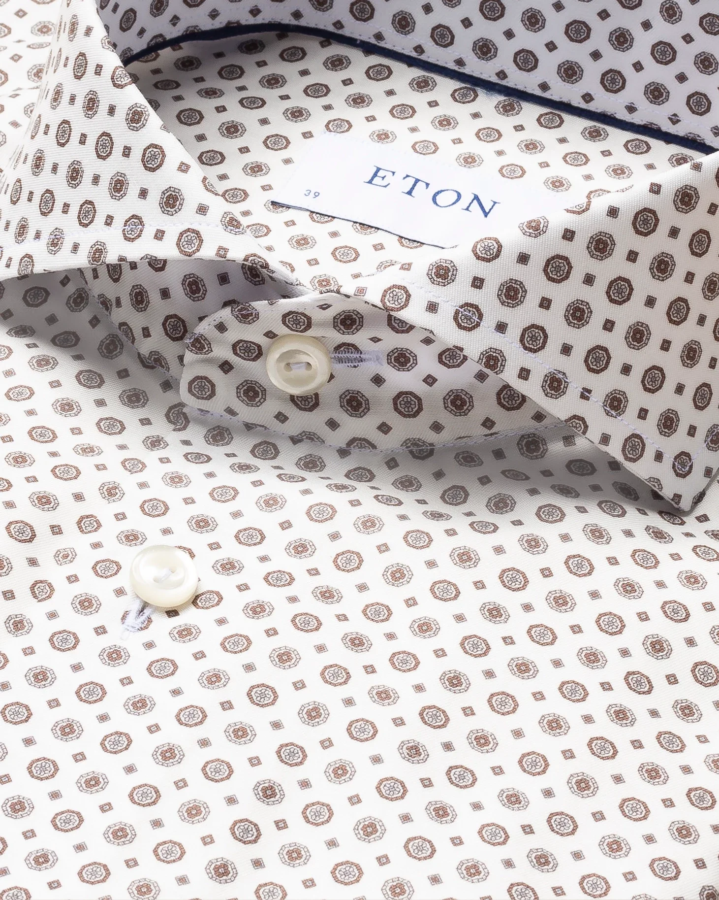 Eton - brown signature twill extreme cut away single slim