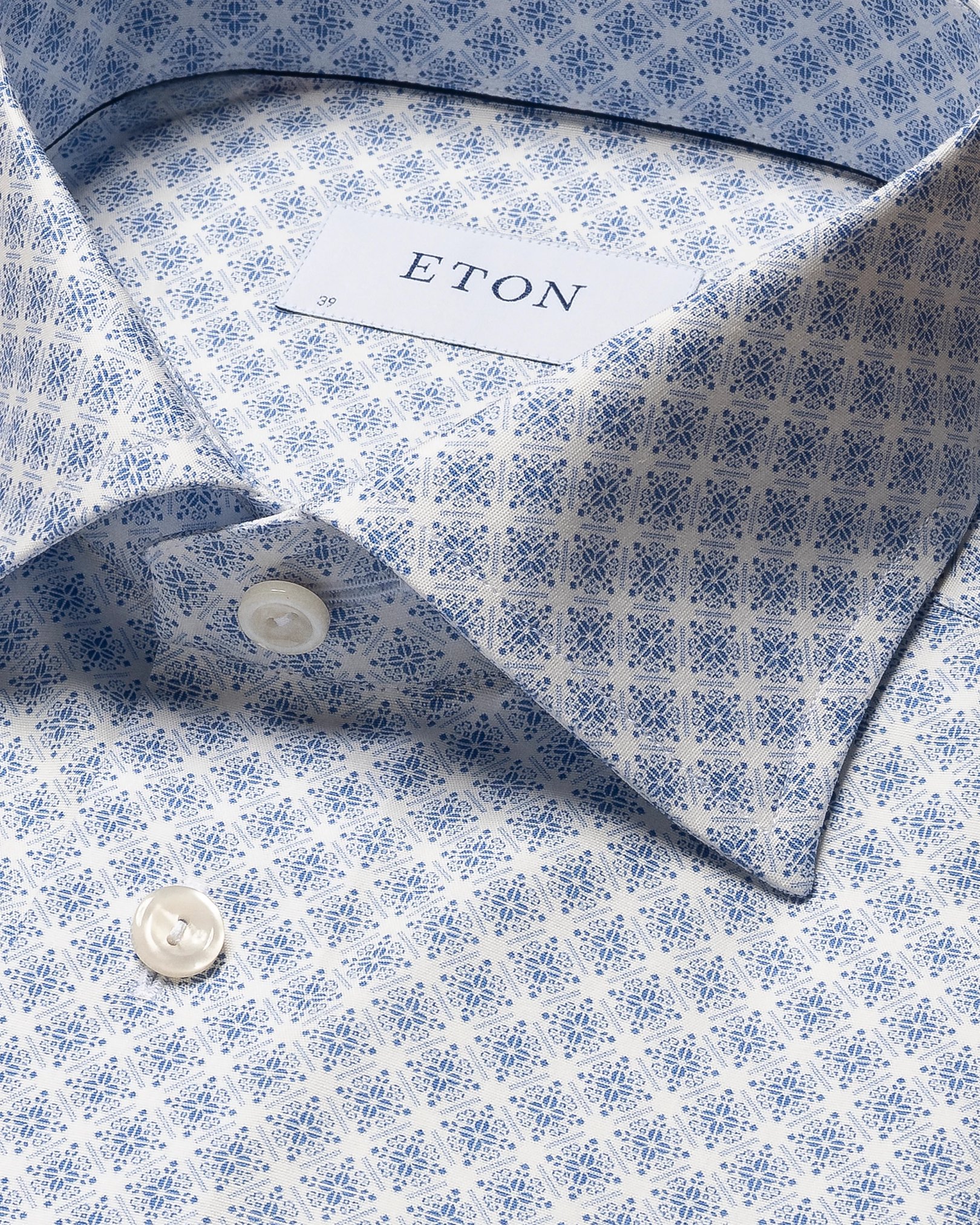 Eton - light blue poplin cutaway medallion print