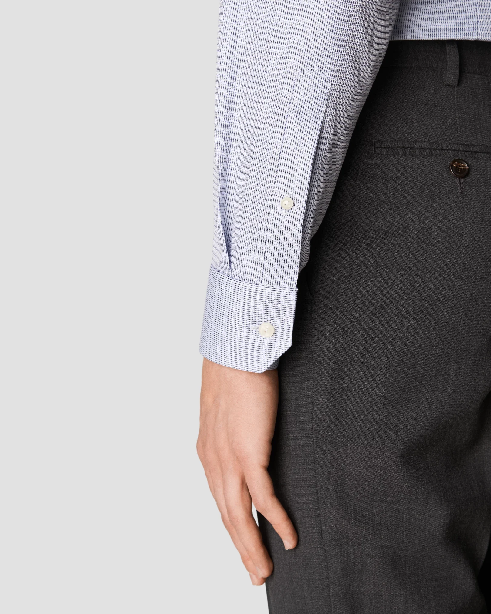 Eton - light blue signature twill light weave