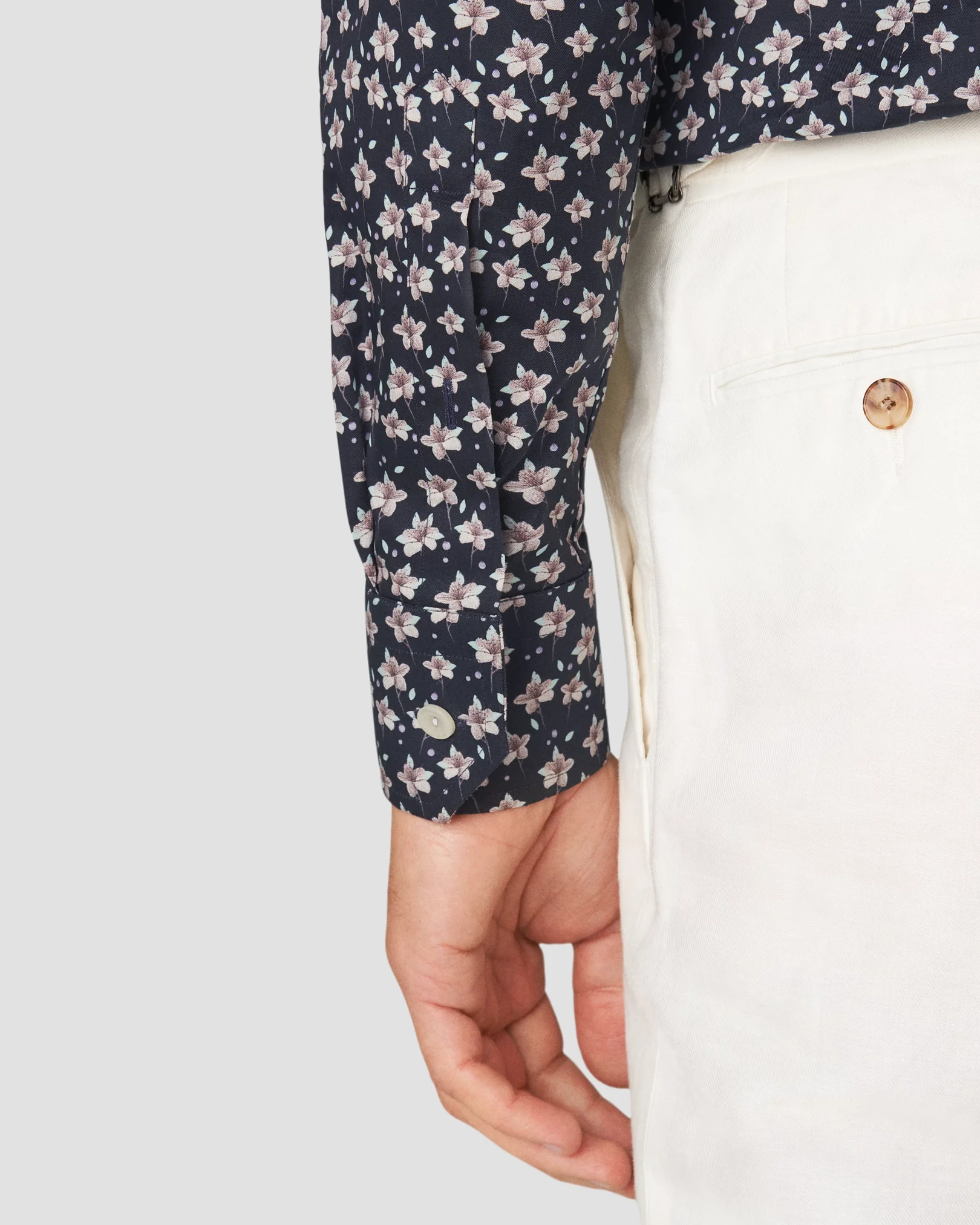 Eton - black signature twill cut away floral print