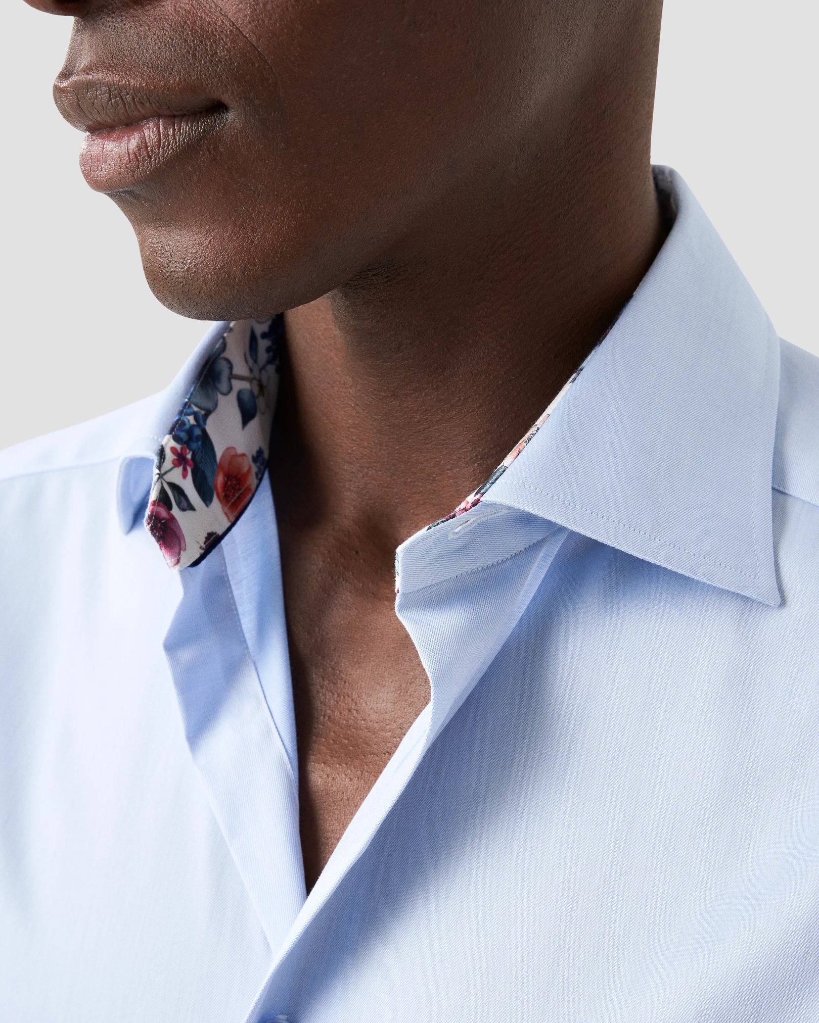 Eton - light blue crease resistant signature twill