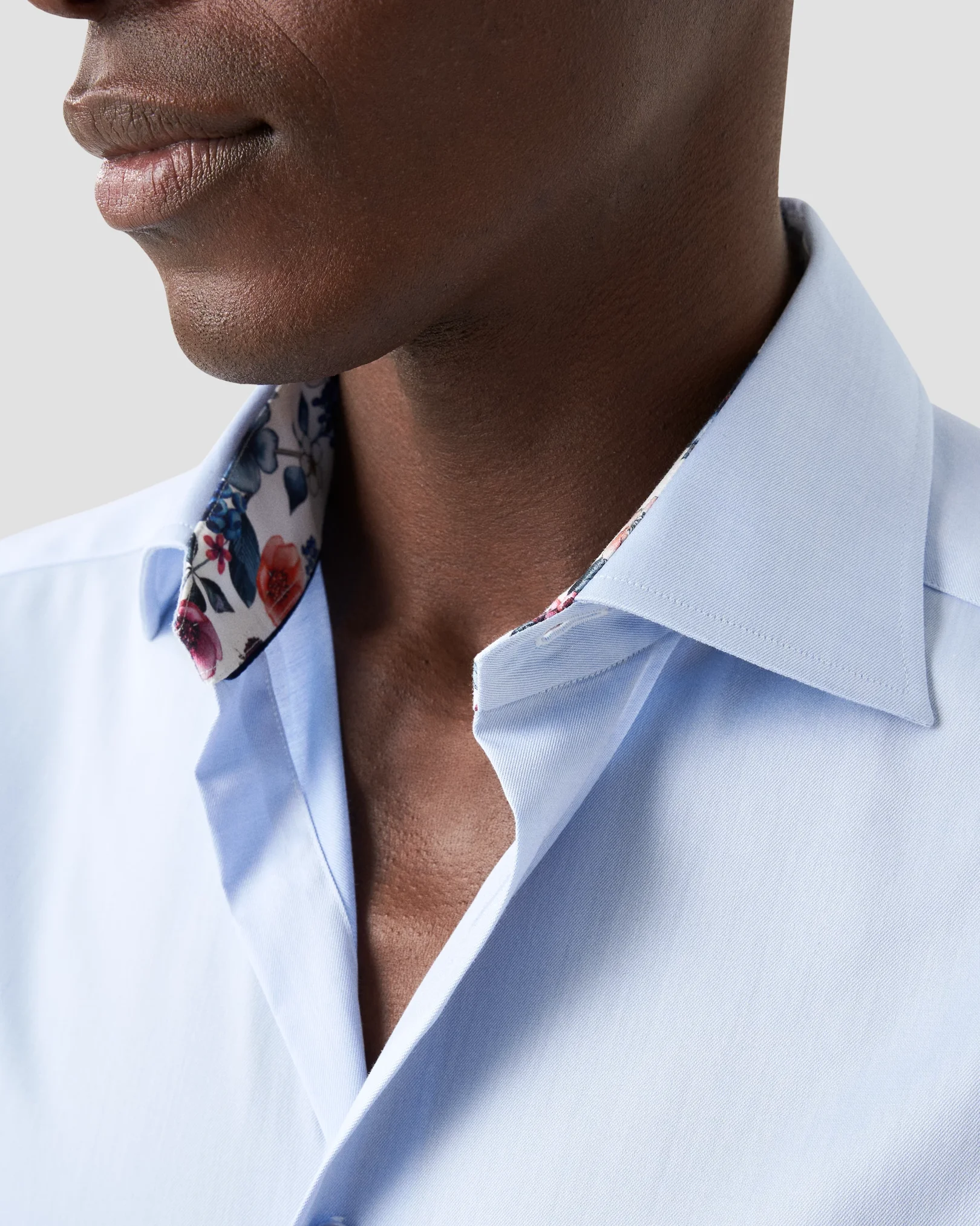 Eton - light blue crease resistant signature twill