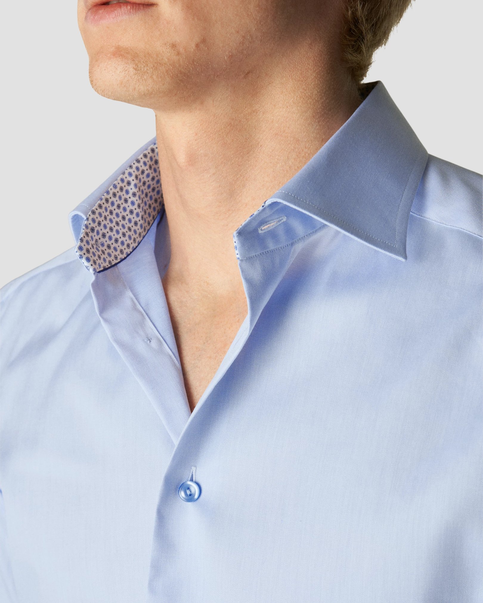 Eton - light blue signature special details