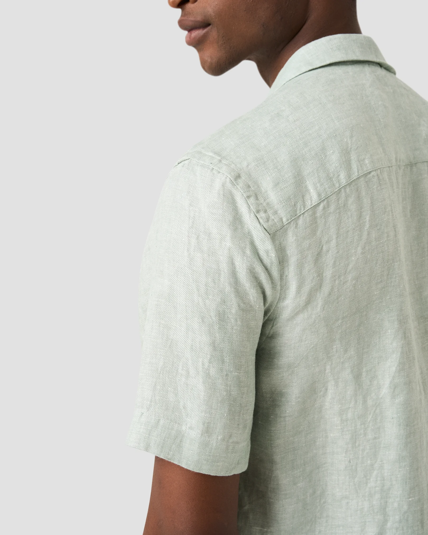 Eton - mid green solid linen twill resort shirt