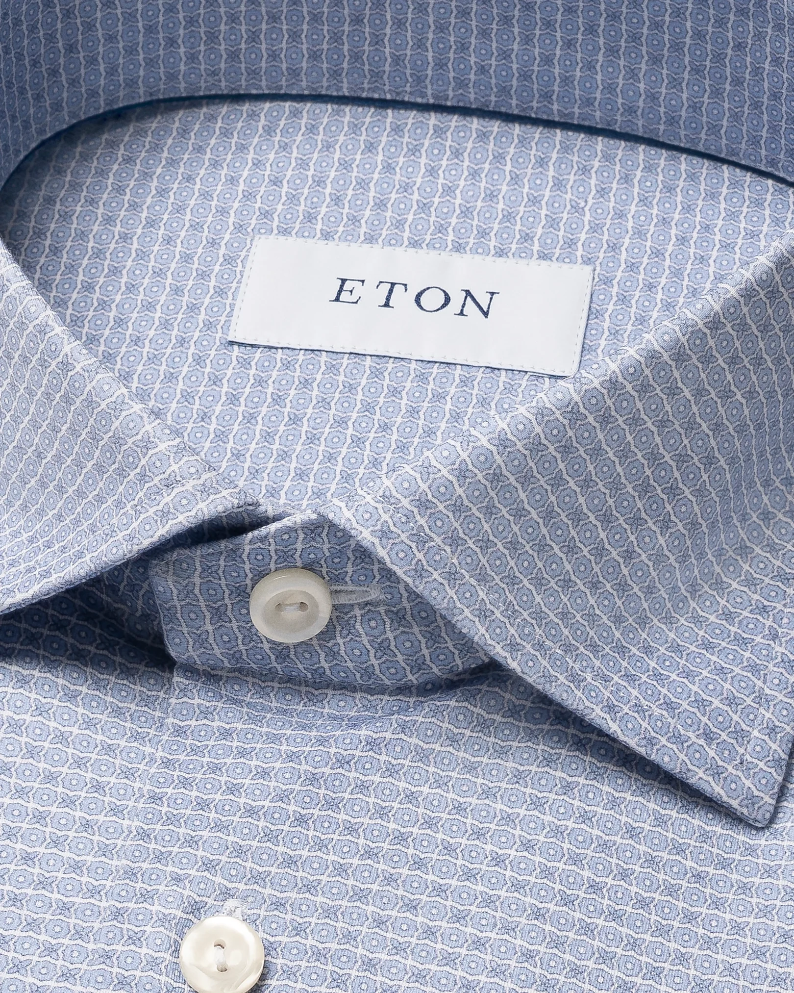 Eton - light blue strech cut away