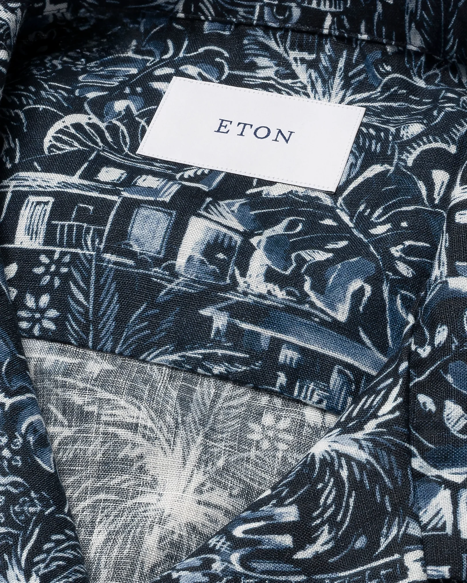 Eton - dark blue gaudi garden print resort shirt