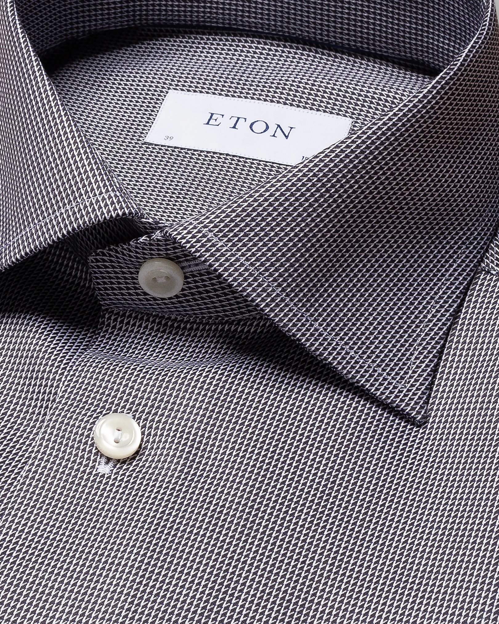 Eton - black signature twill cut away single slim