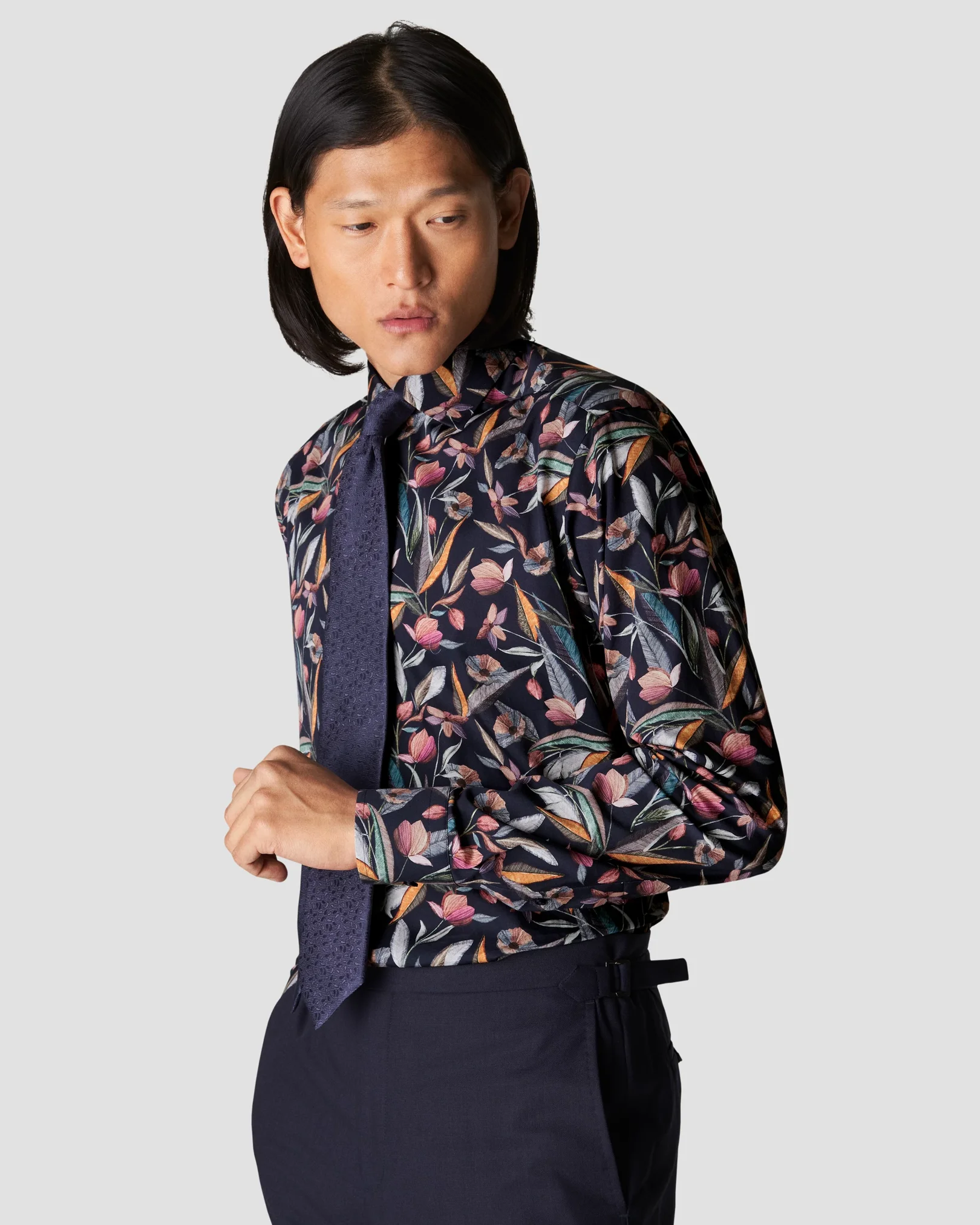Eton - navy blue signature twill print cutaway