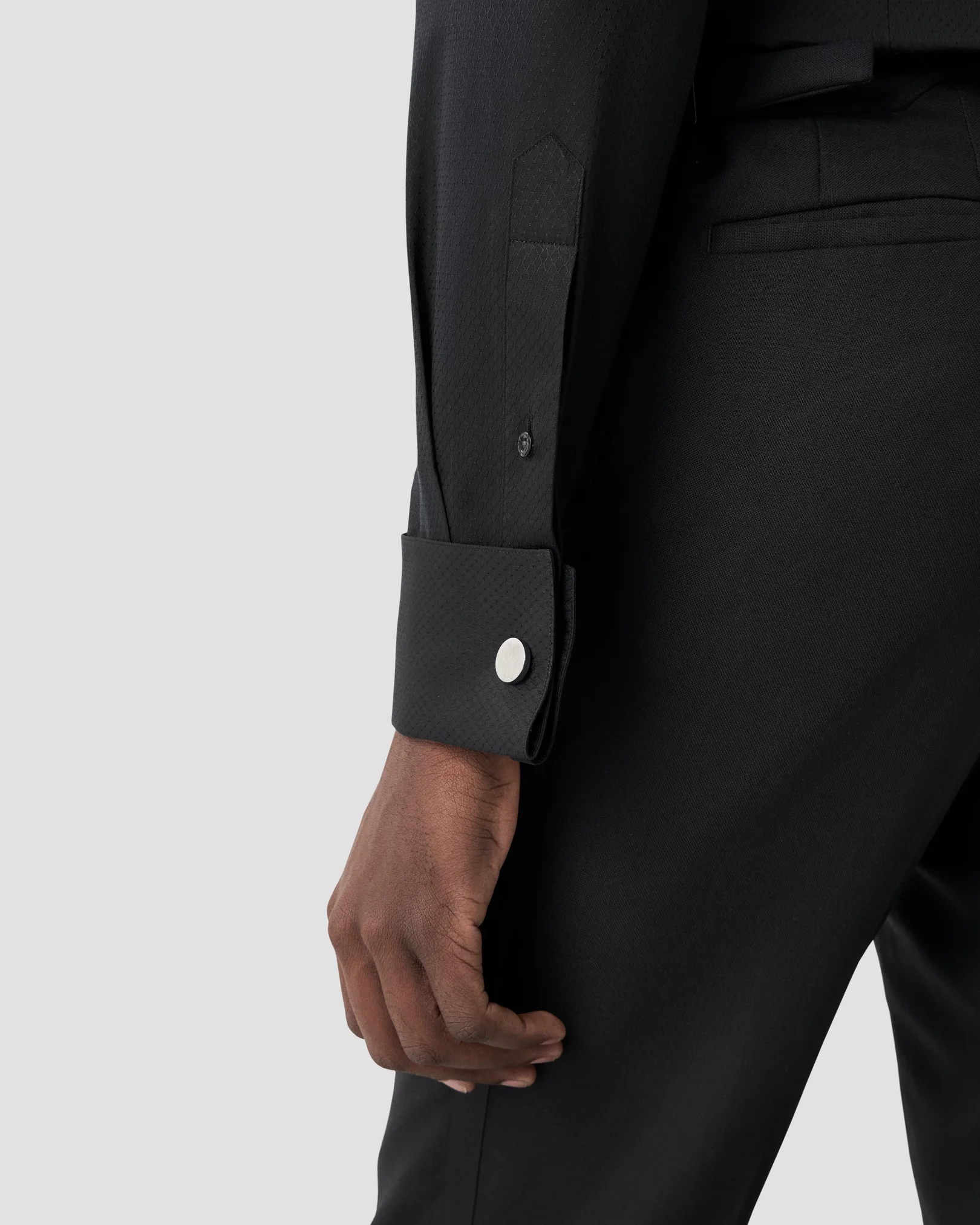 Eton - black plain weave moderate cutaway