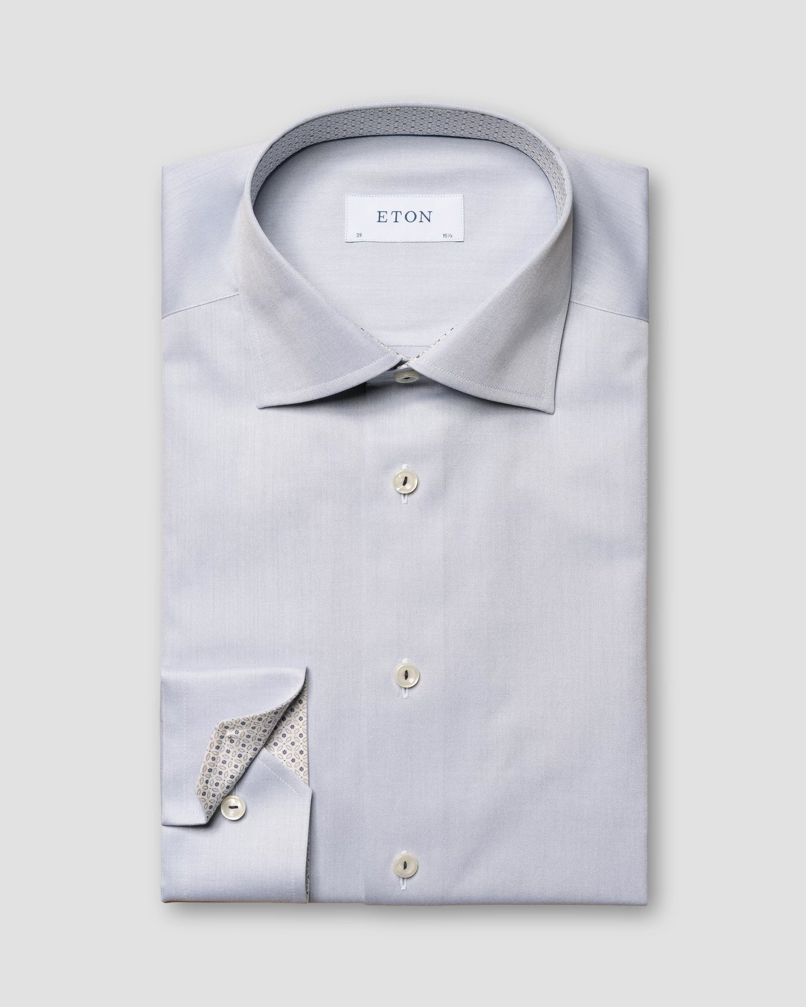 Eton - light grey signature twill contrast details