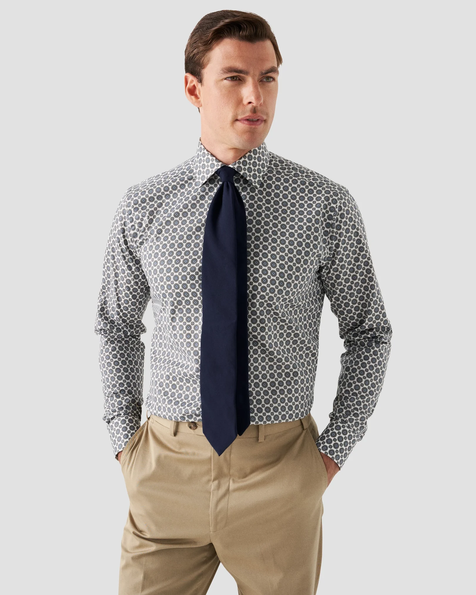 Eton - beige twill medallion print