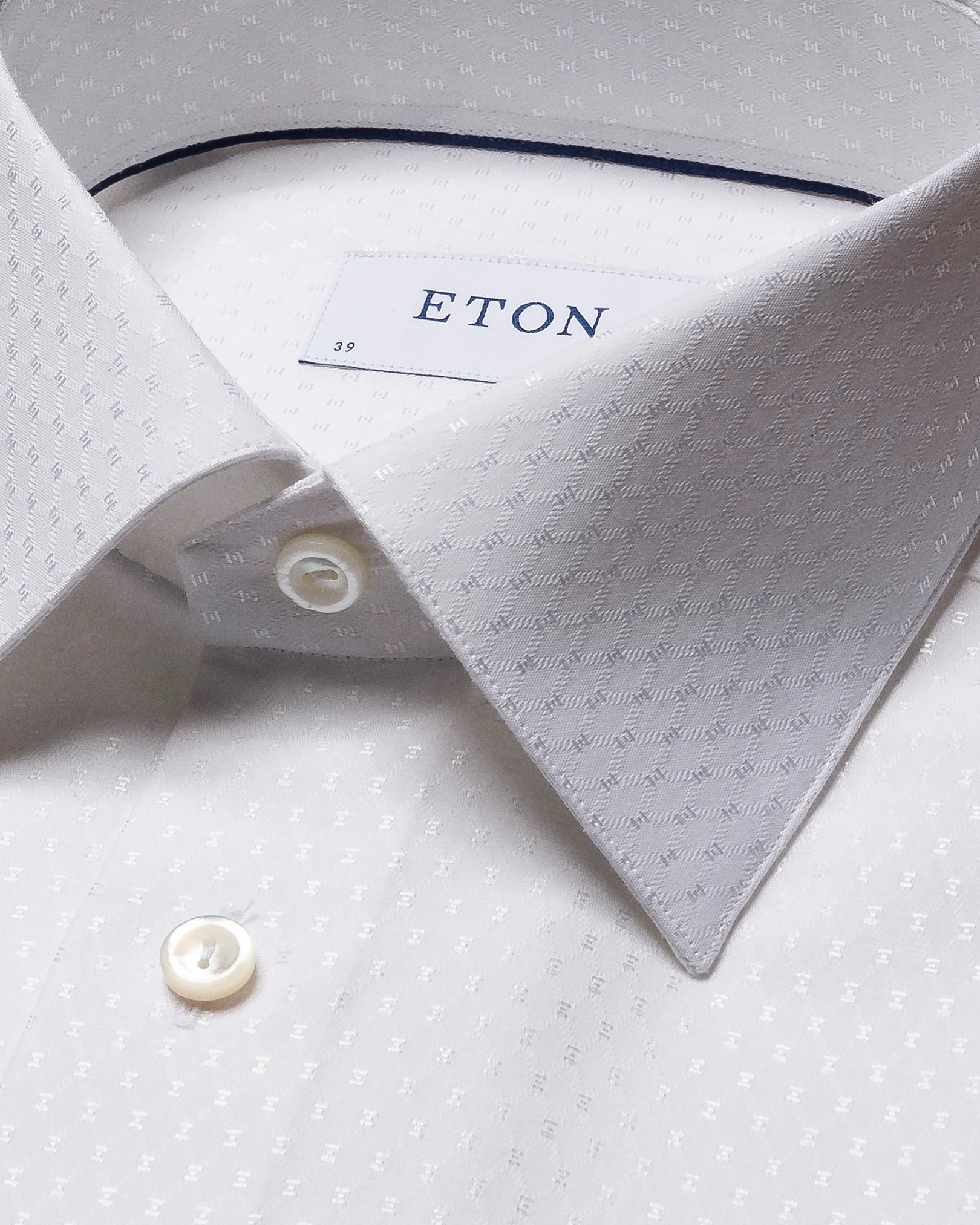 Eton - white jacquard moderate