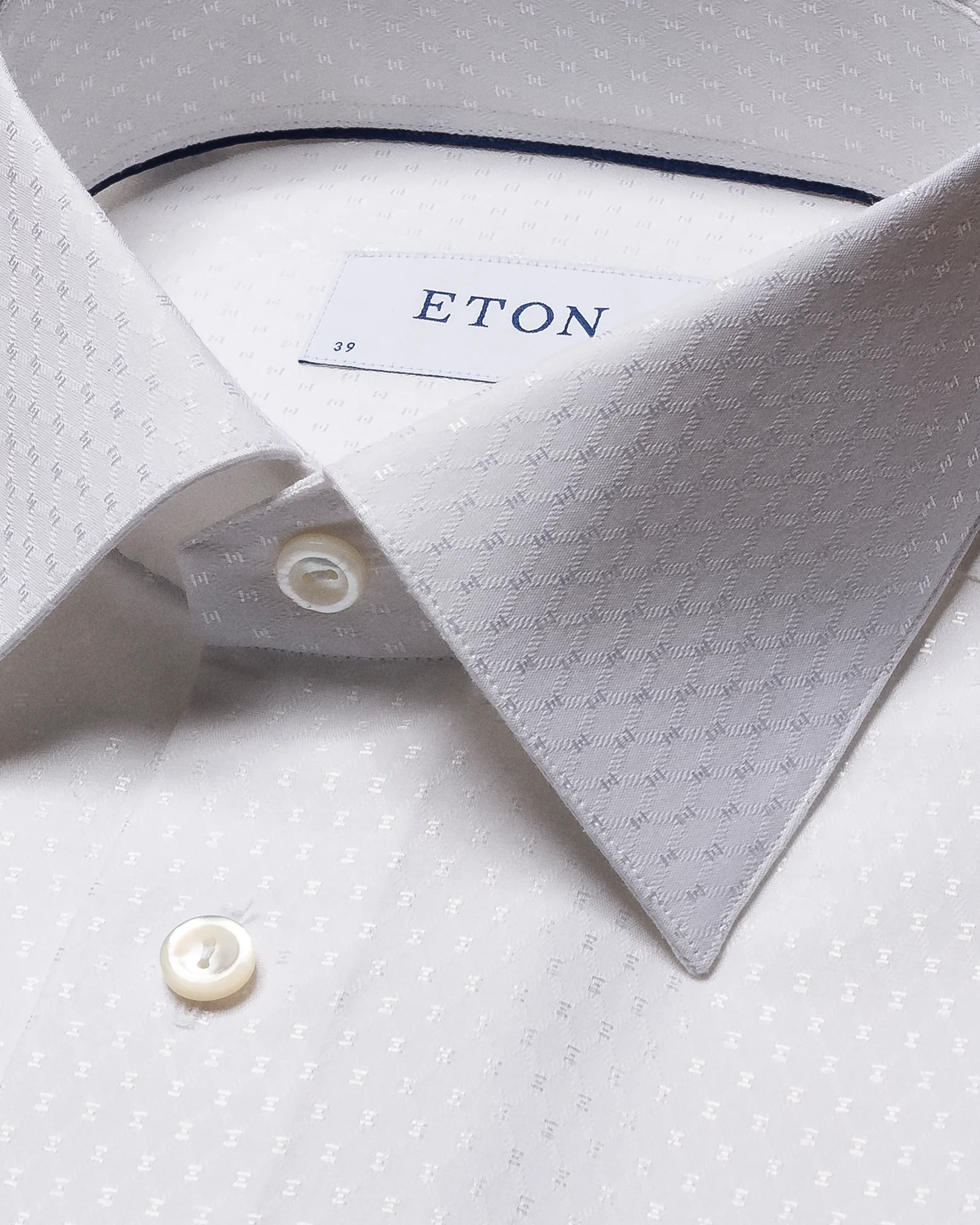 Eton - white jacquard moderate