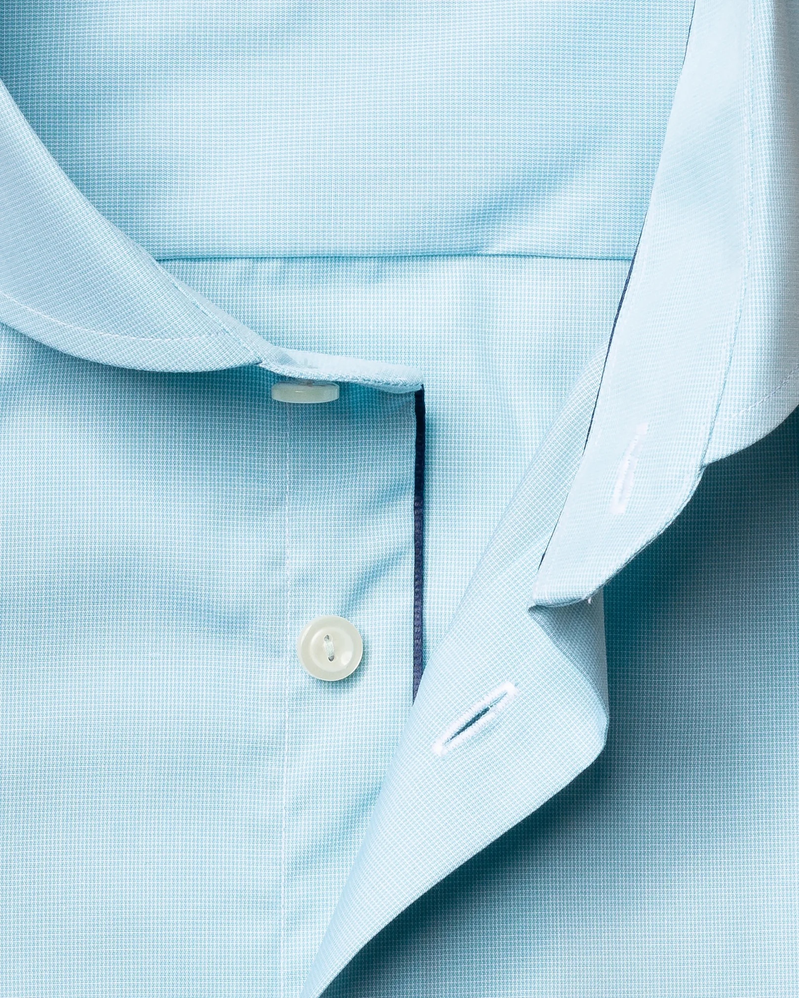 Eton - pastel green shirt navy details extreme cut away