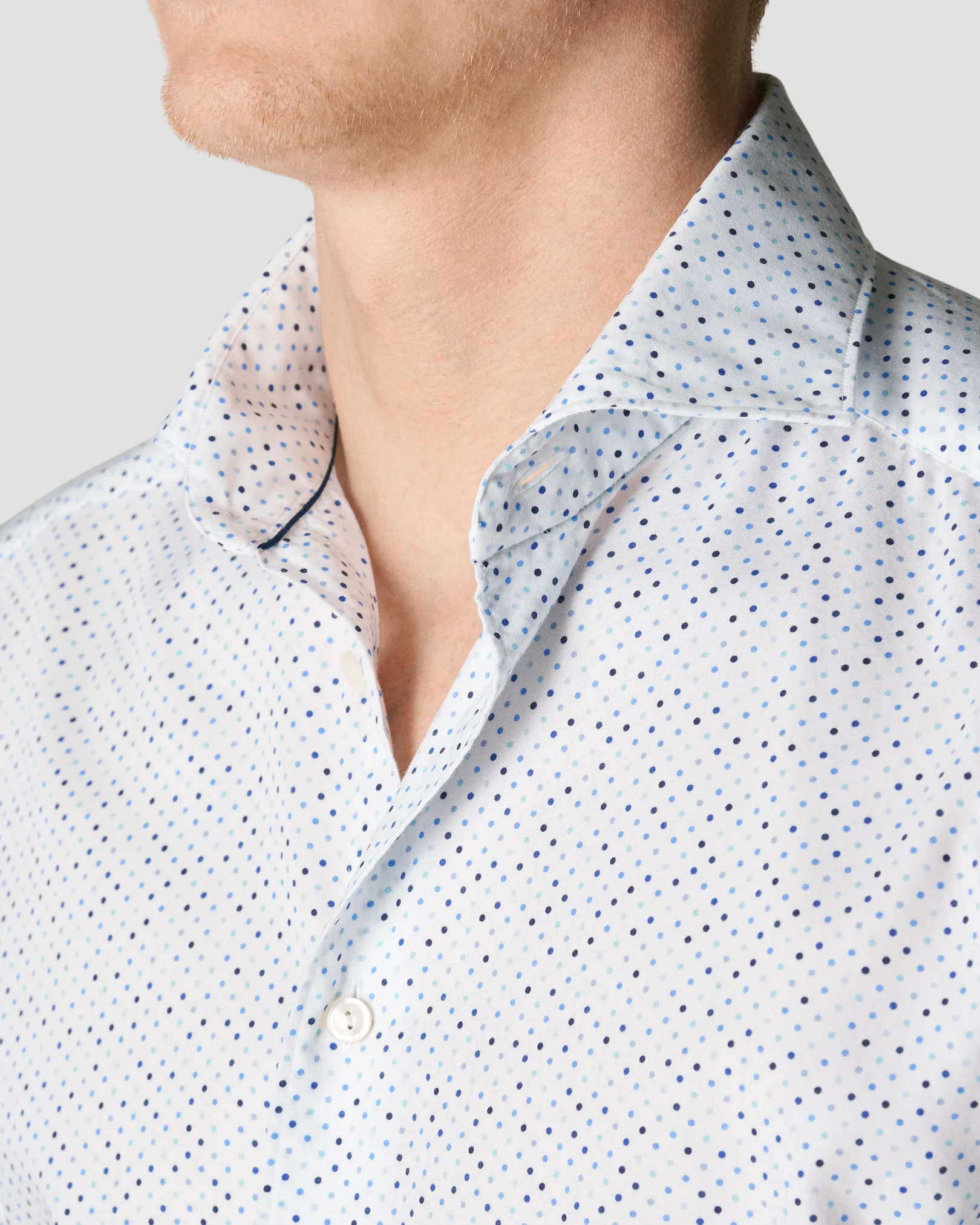 Eton - white cottontencel wide spread