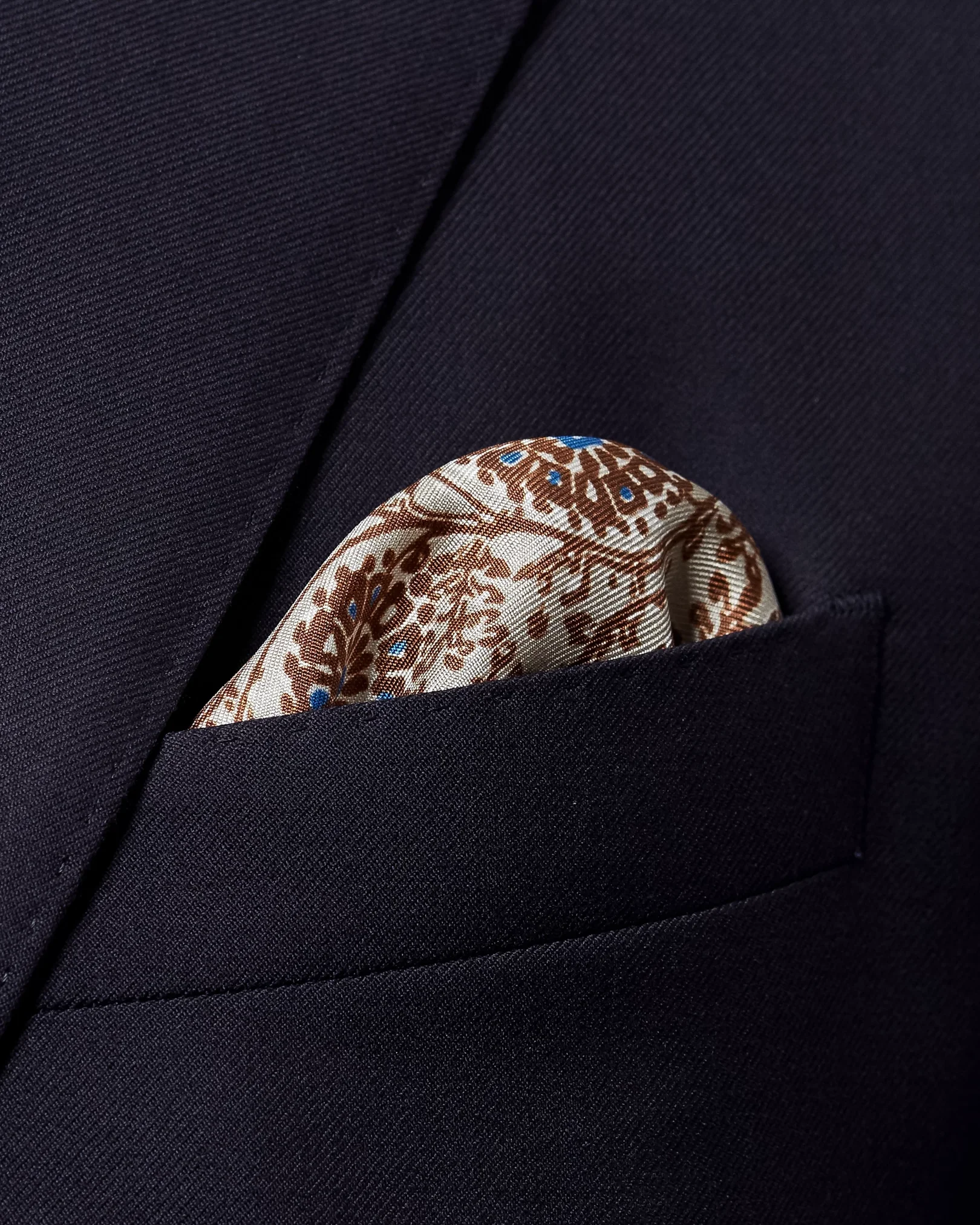 Eton - beige geometric circles pocket square