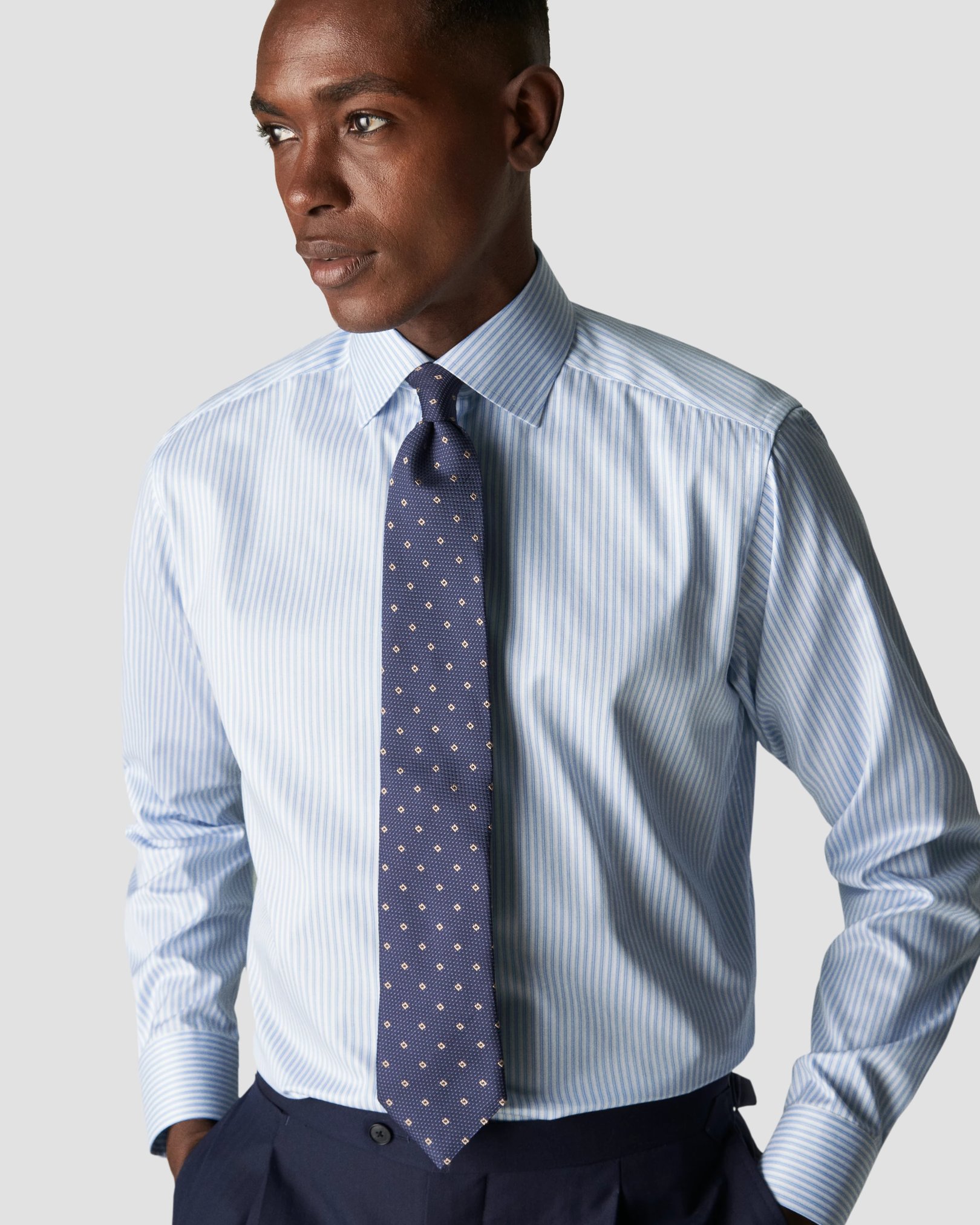 Eton - striped light blue signature twill