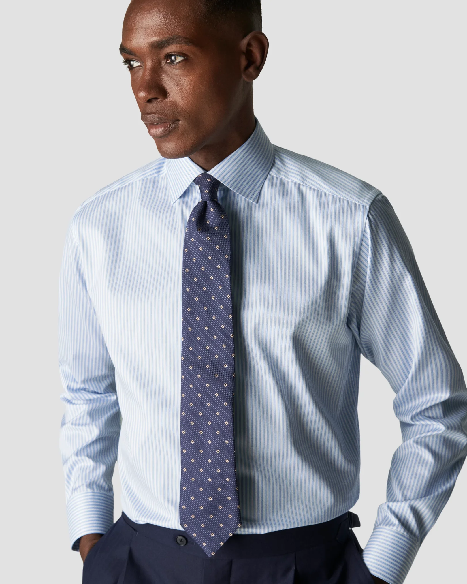 Eton - striped light blue signature twill