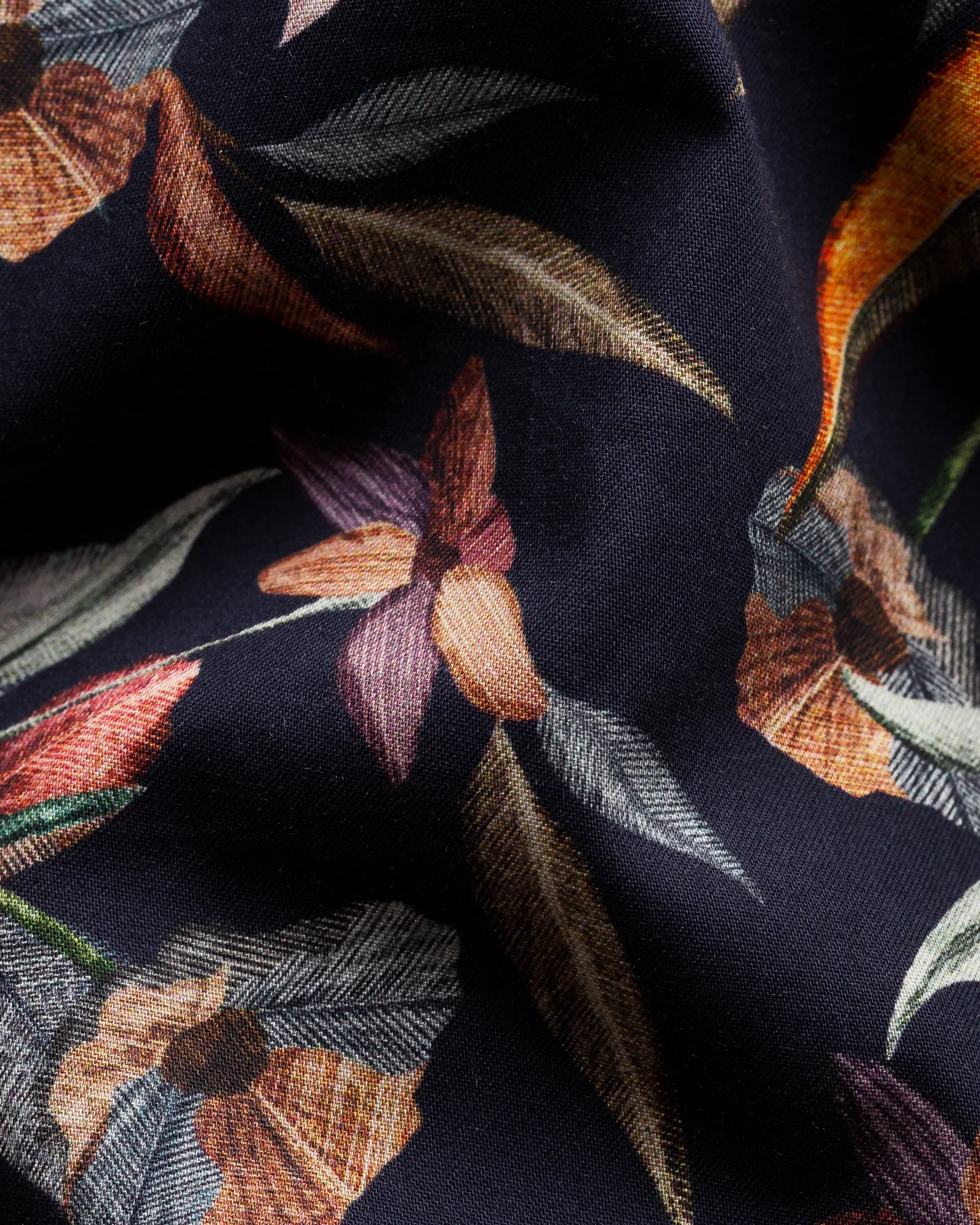 Eton - navy blue signature twill print cutaway