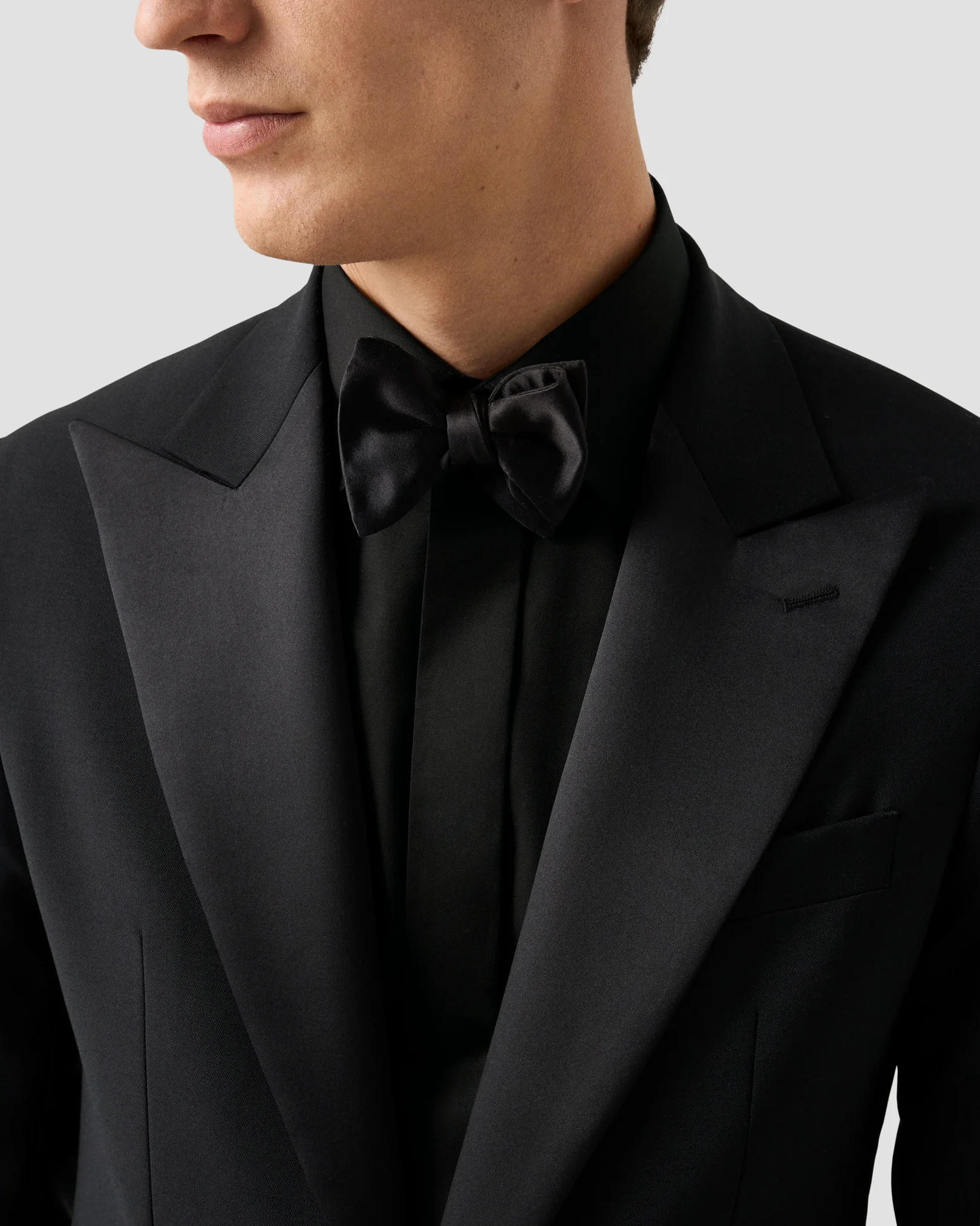 Eton - black signature twill moderate cutaway shirt
