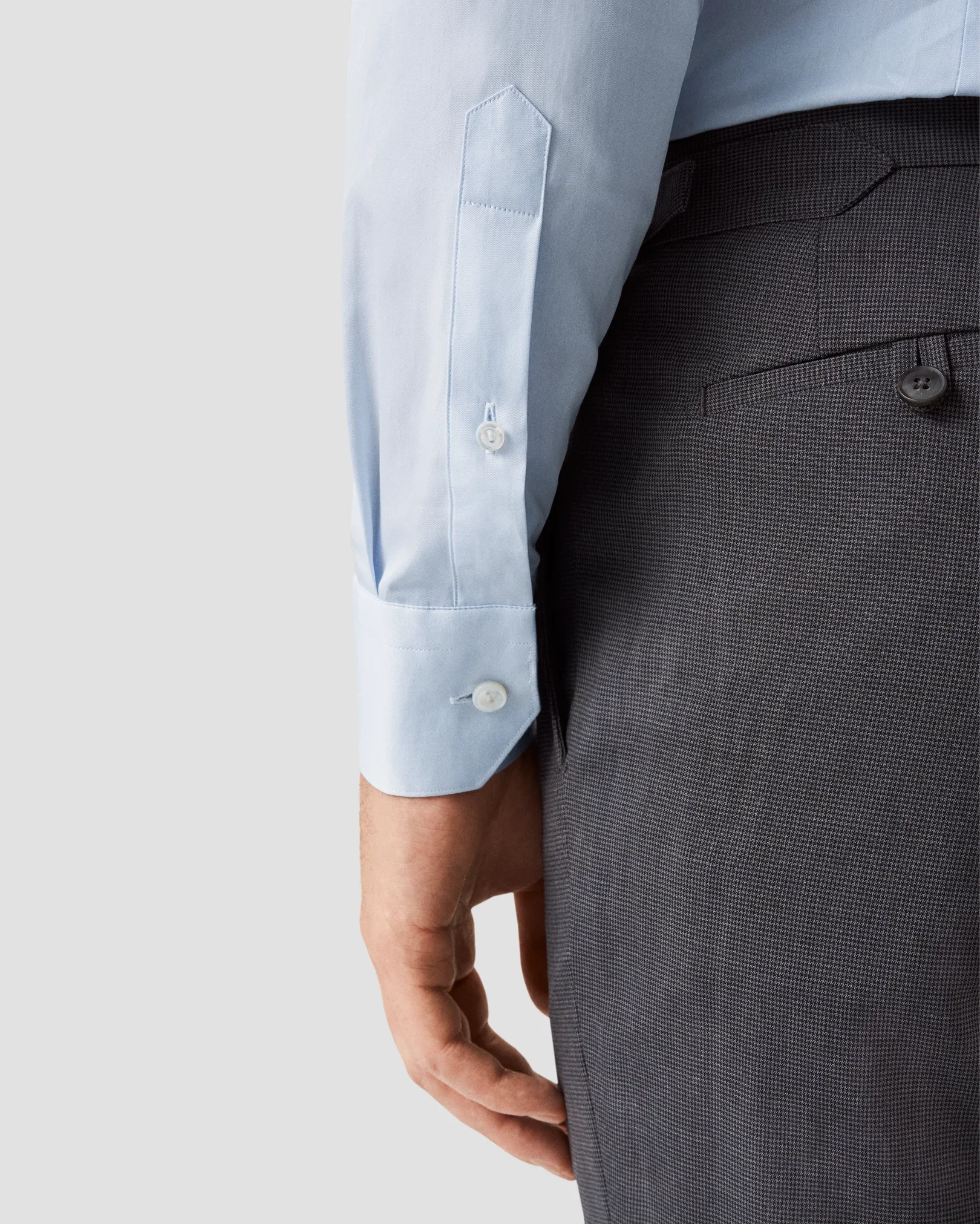 Eton - light blue twill elevated