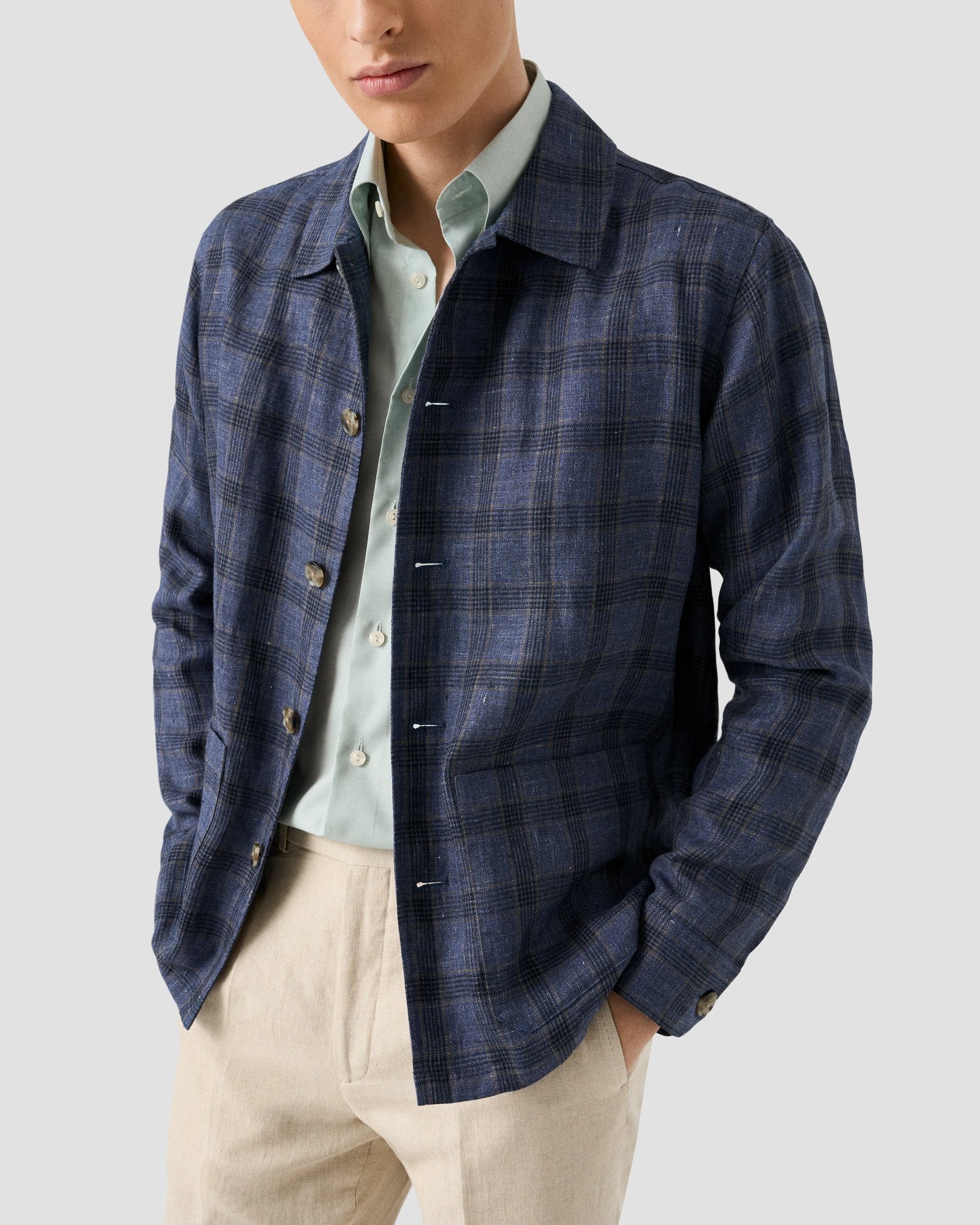 Eton - mid green solid wrinkle free oxford
