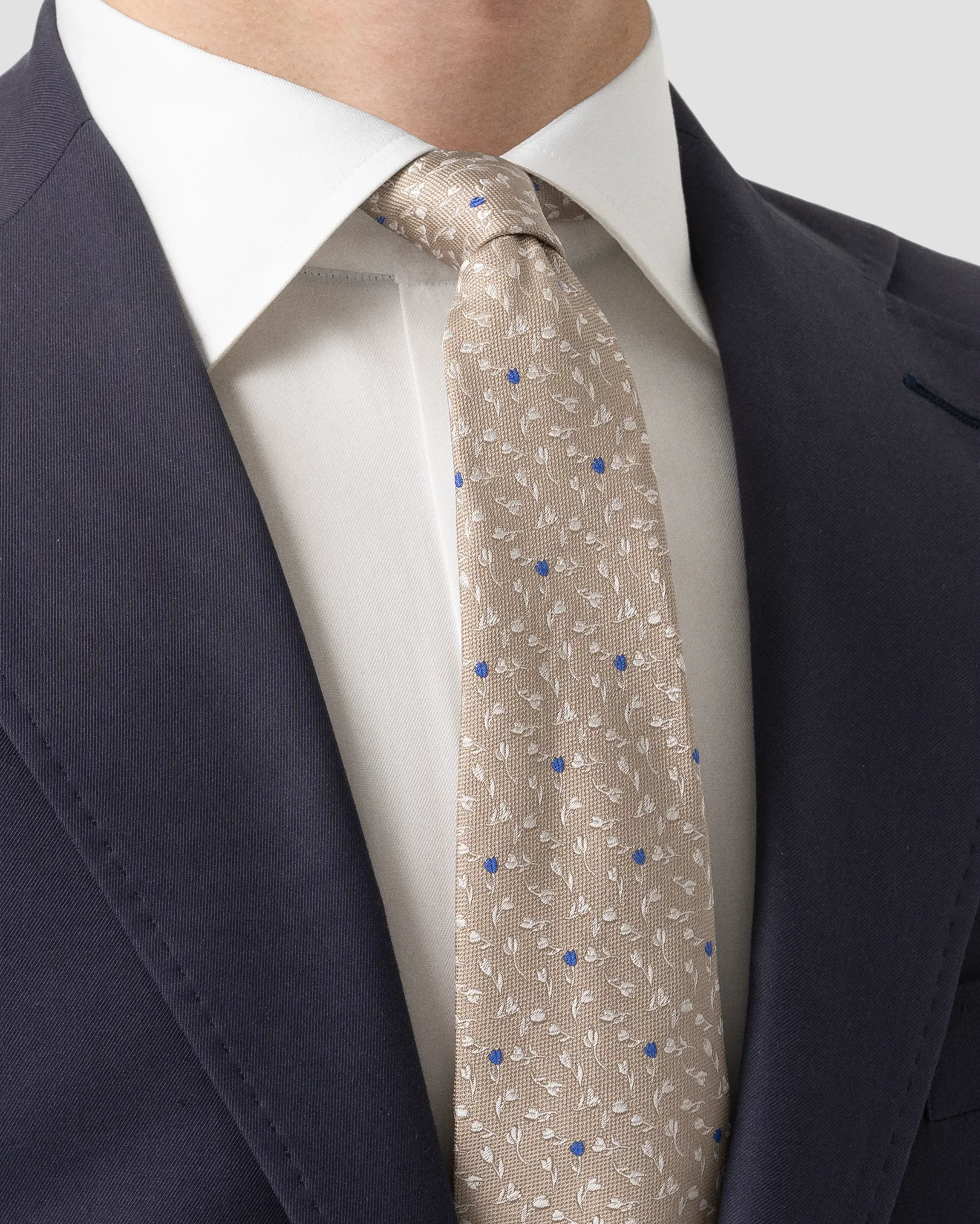 Eton - beige floral woven silk tie