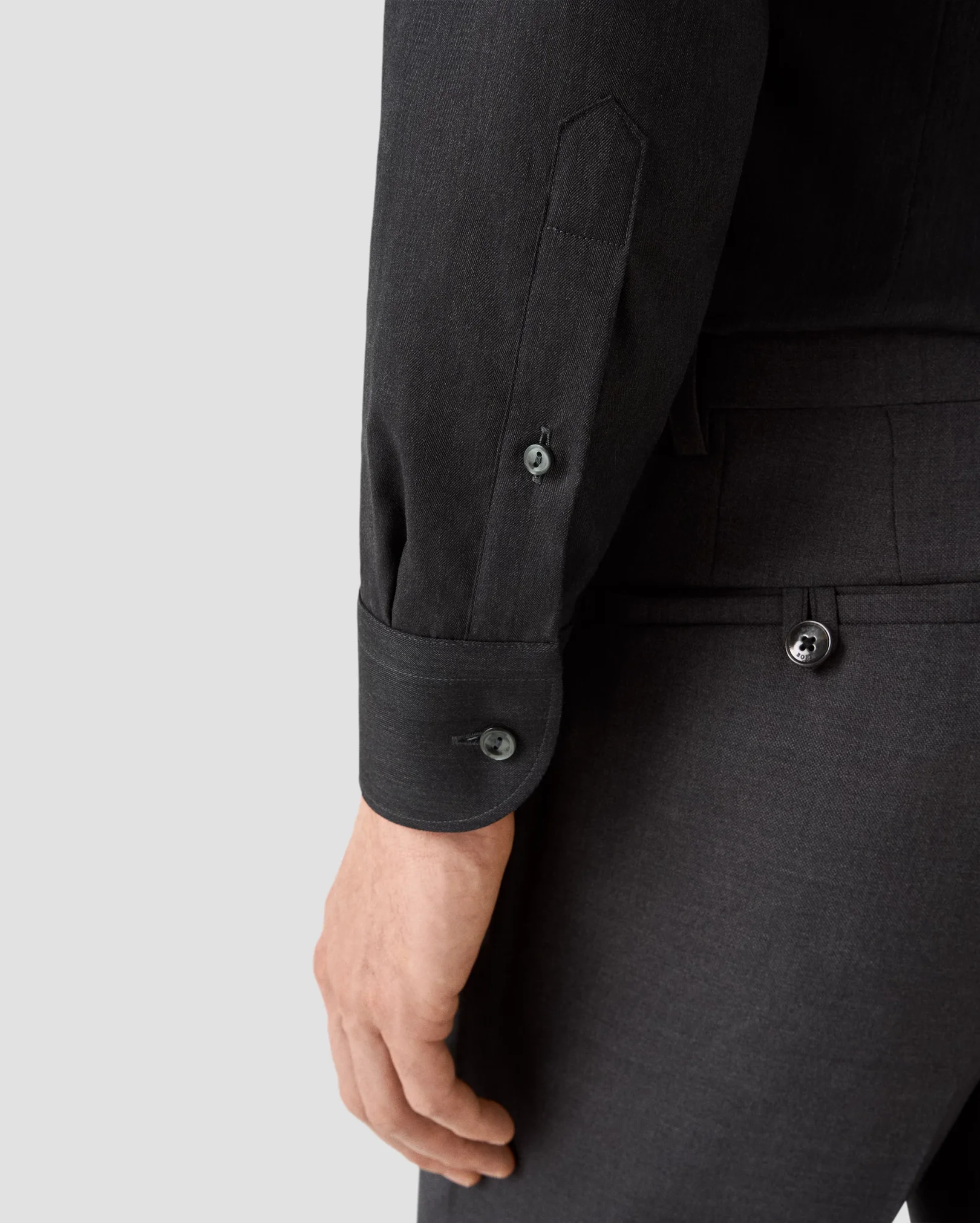 Eton - dark grey flanell widespread collar