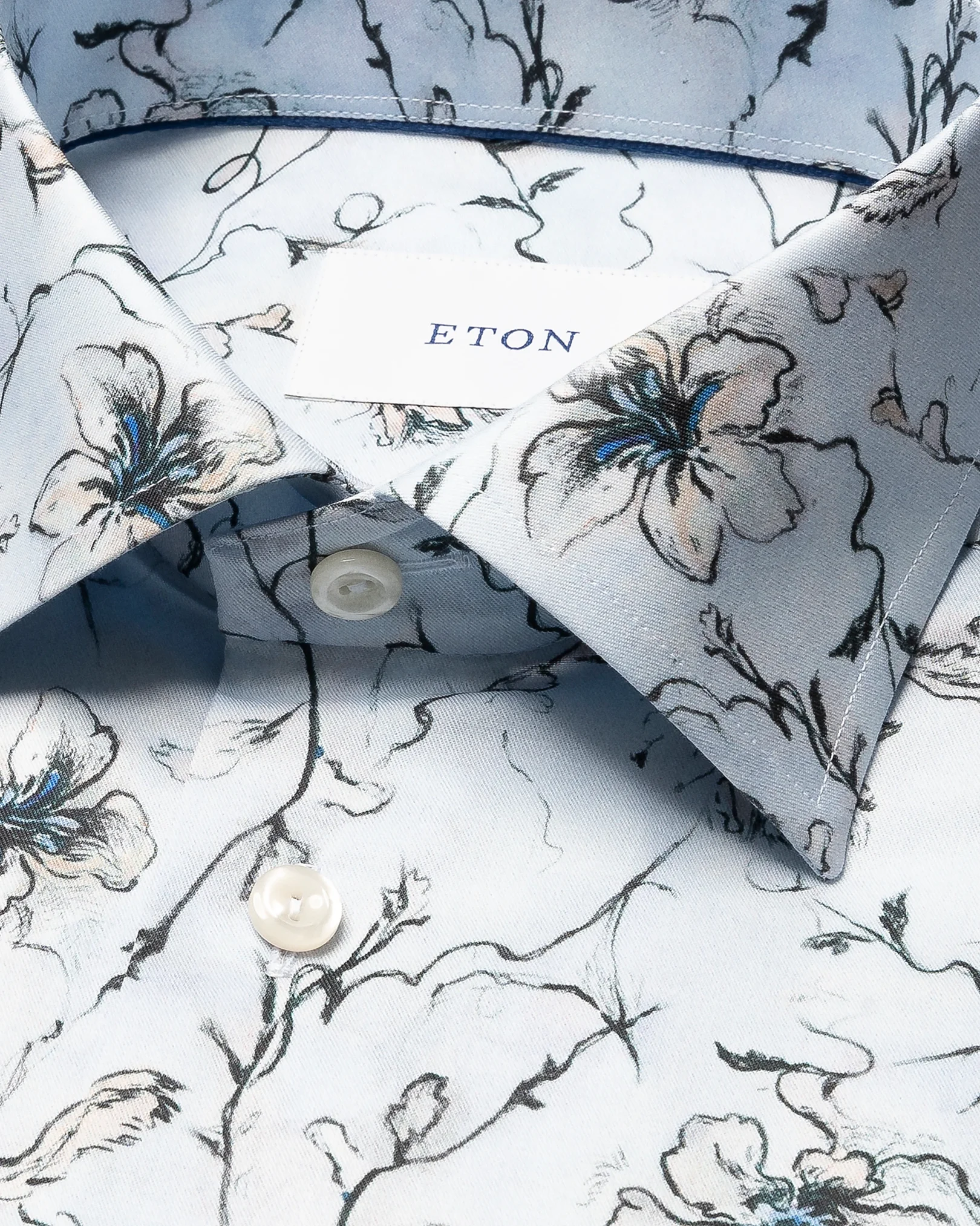 Eton - light blue floral signature cutaway