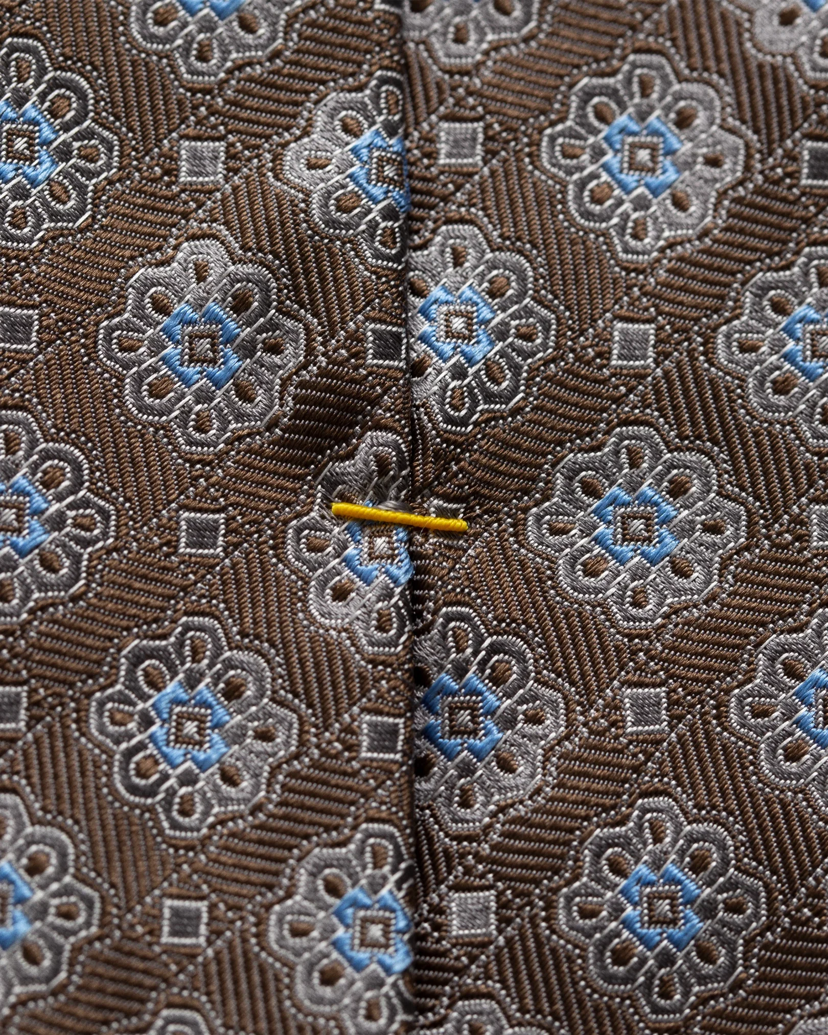 Eton - brown medallion square tie